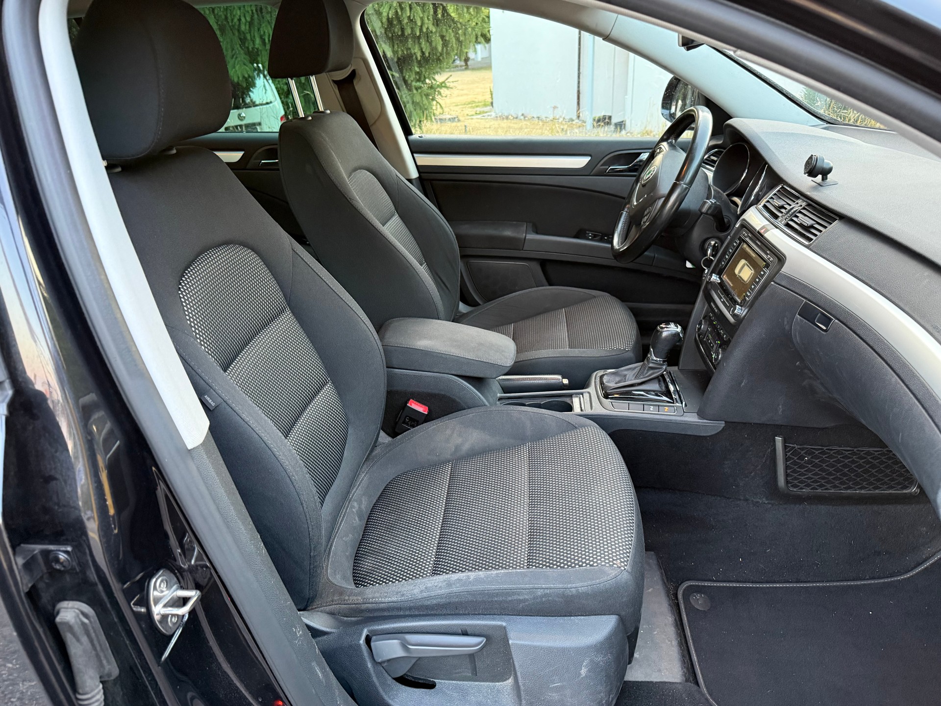SKODA Superb Combi 2.0 TDi AllDrive4x4 DSG-image-10