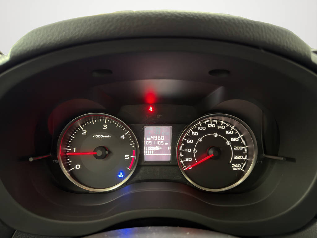 SUBARU XV 2.0 D Swiss Two-image-10