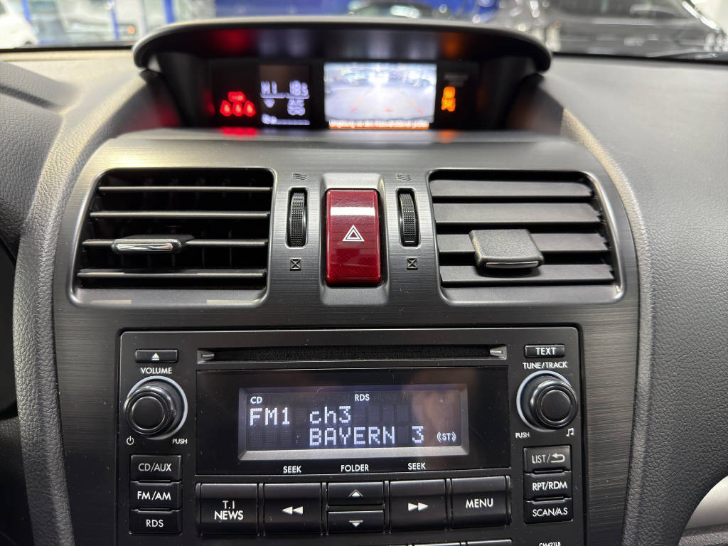 SUBARU XV 2.0 D Swiss Two-image-11