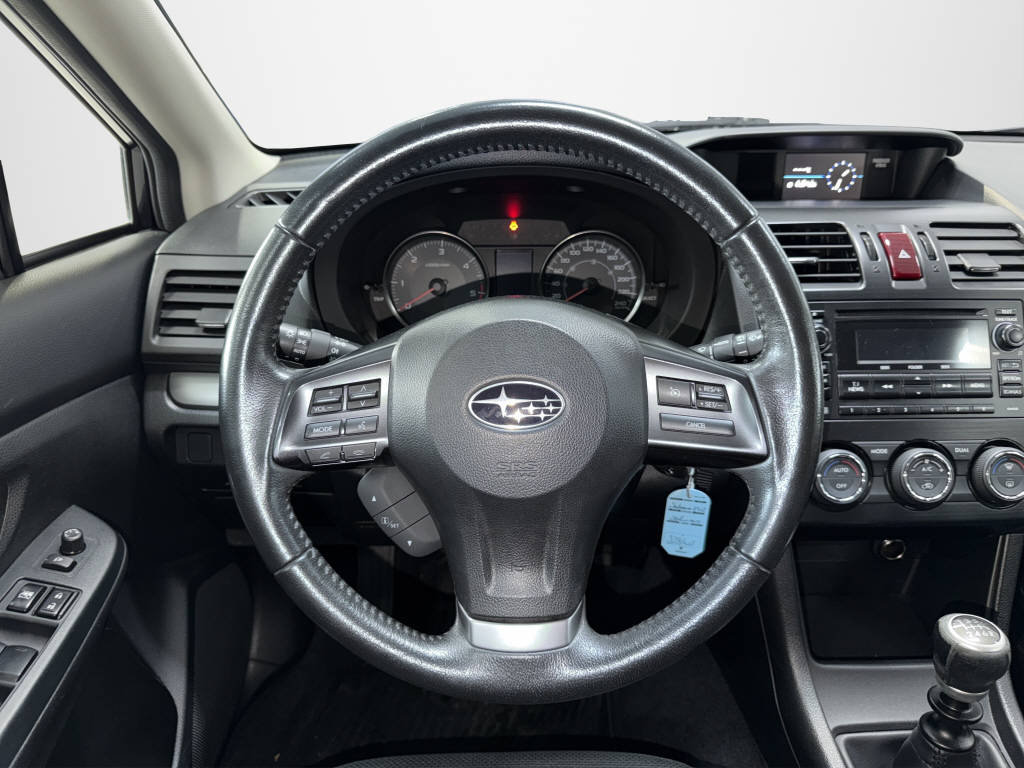SUBARU XV 2.0 D Swiss Two-image-9