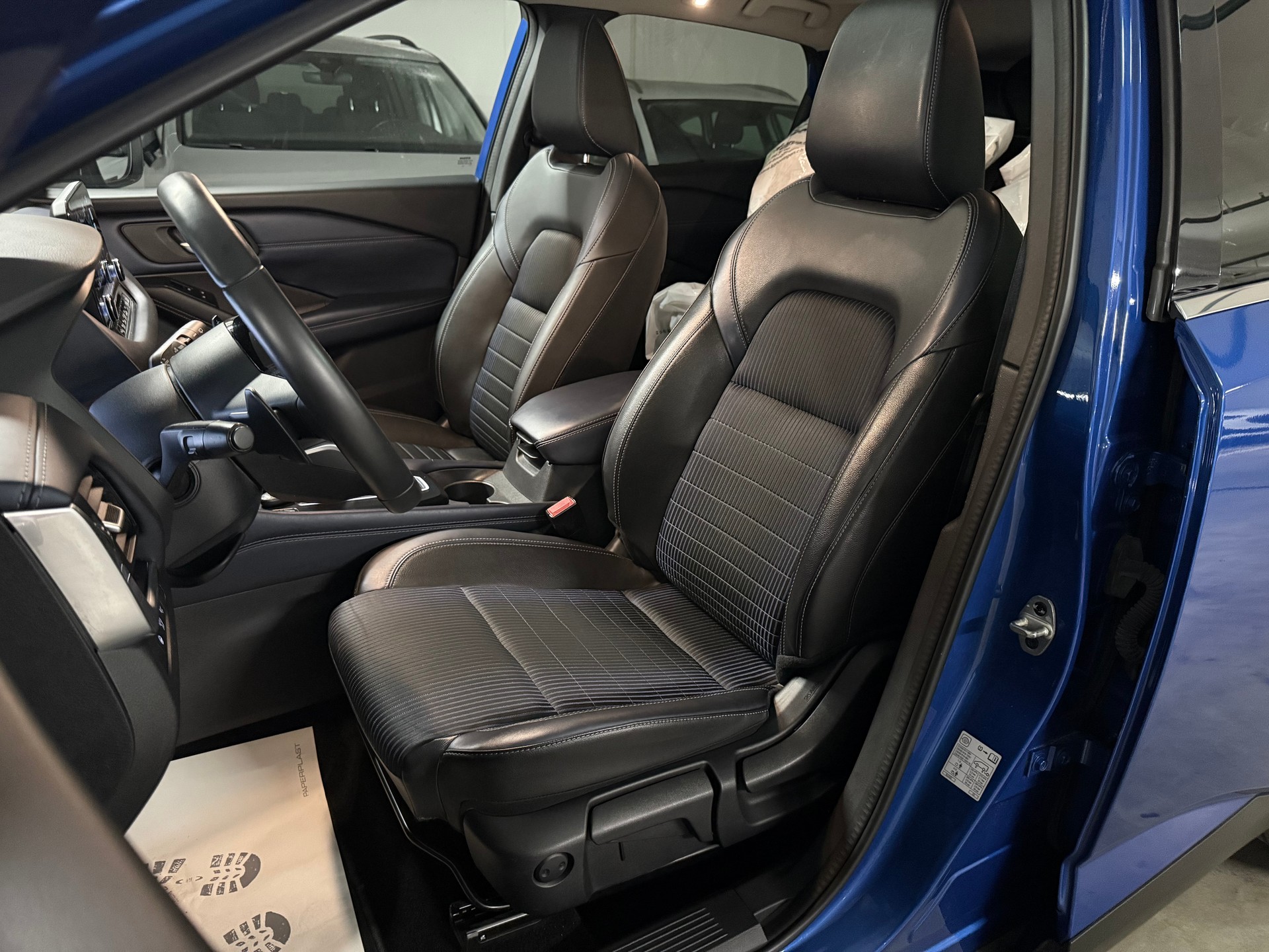 NISSAN Qashqai 1.3 DIG-T MHEV Premiere Edition Xtronic RF-Kamera 360, Panorama Glasdach-image-12