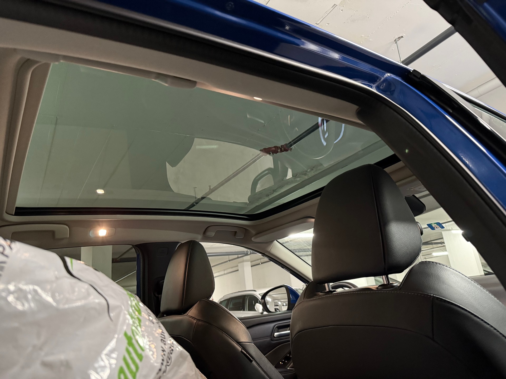NISSAN Qashqai 1.3 DIG-T MHEV Premiere Edition Xtronic RF-Kamera 360, Panorama Glasdach-image-10