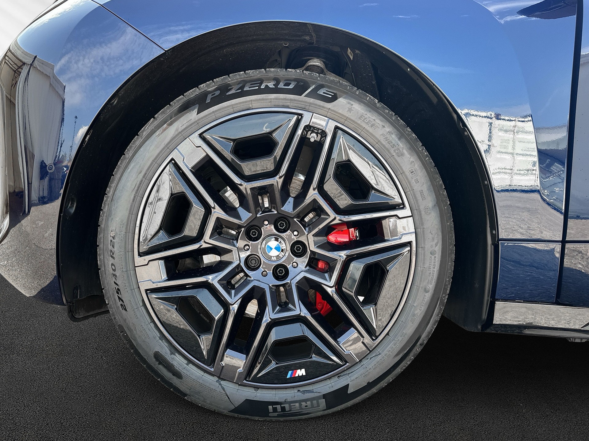 BMW iX xDrive60 M Sport Pro-image-8