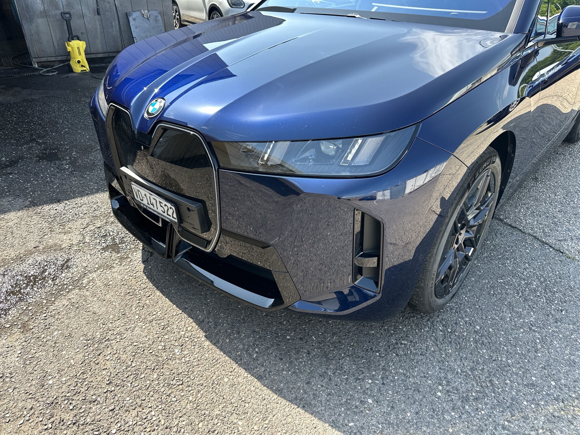 BMW iX xDrive60 M Sport Pro-image-17