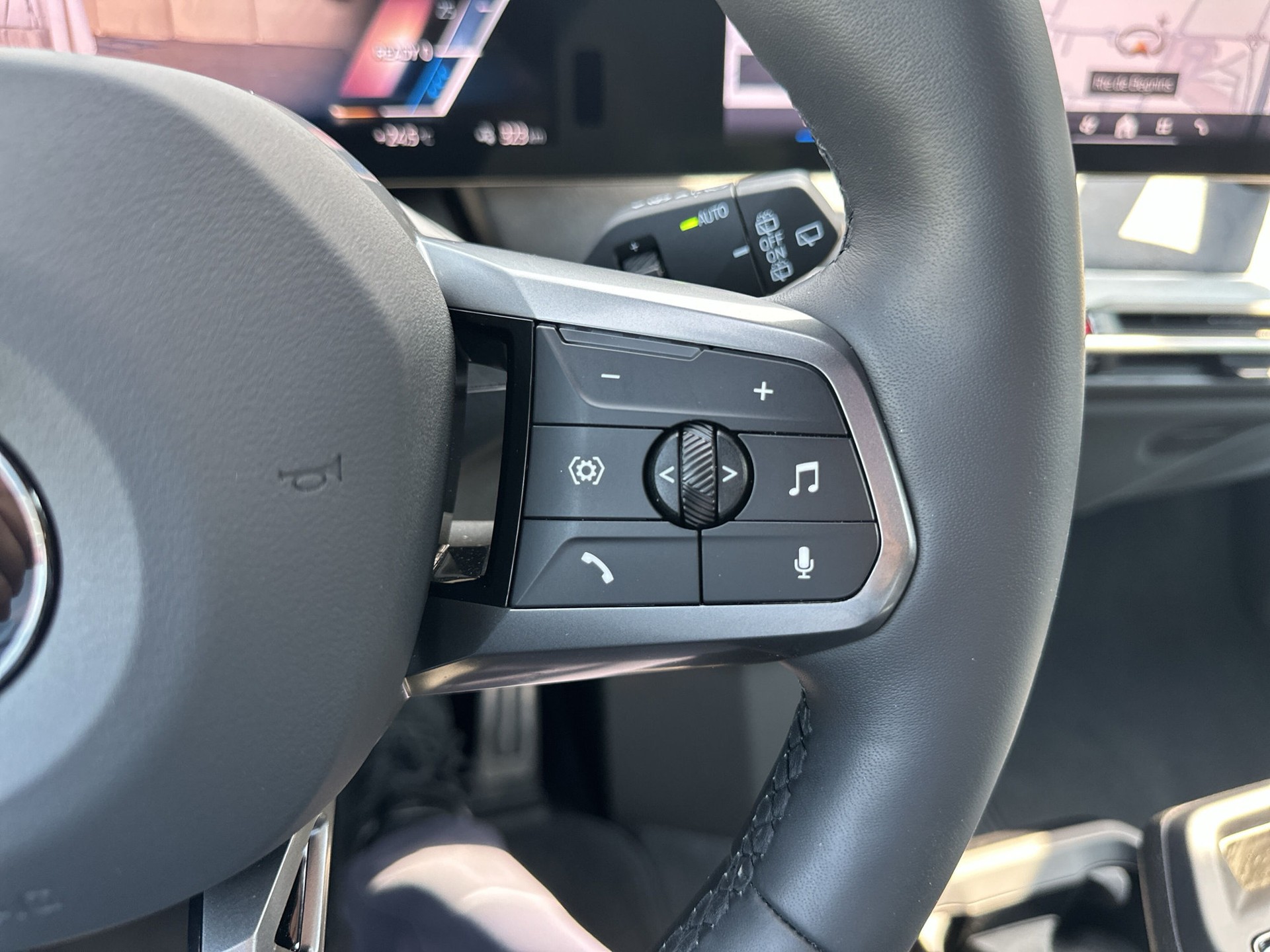 BMW iX xDrive60 M Sport Pro-image-15