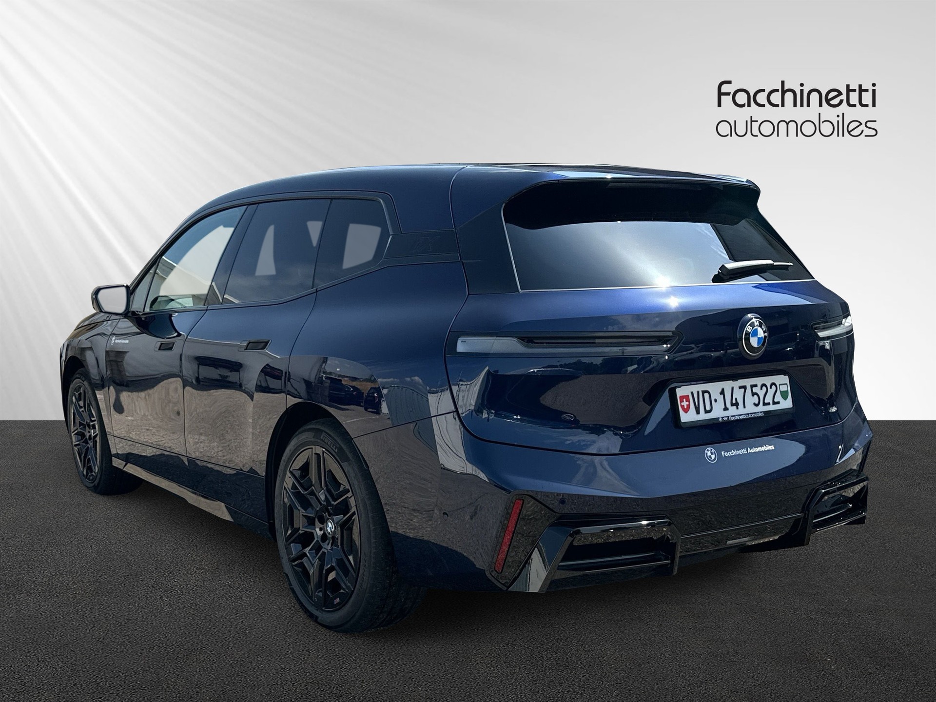 BMW iX xDrive60 M Sport Pro-image-2