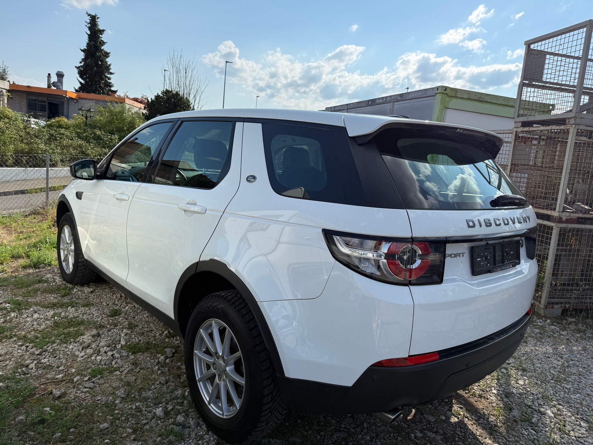 LAND ROVER Discovery Sport 2.0 TD4 Pure AT9-image-4