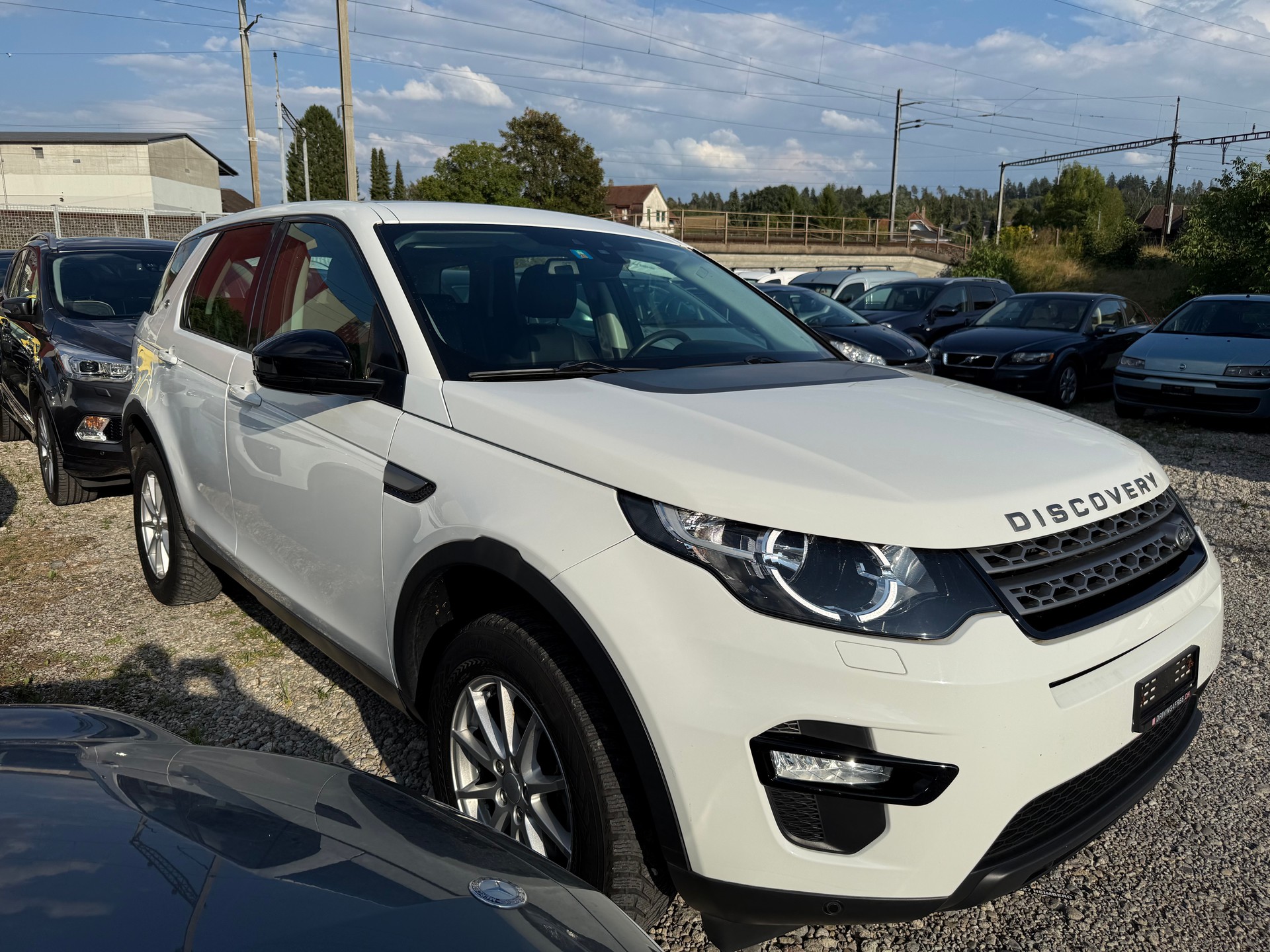 LAND ROVER Discovery Sport 2.0 TD4 Pure AT9-image-2