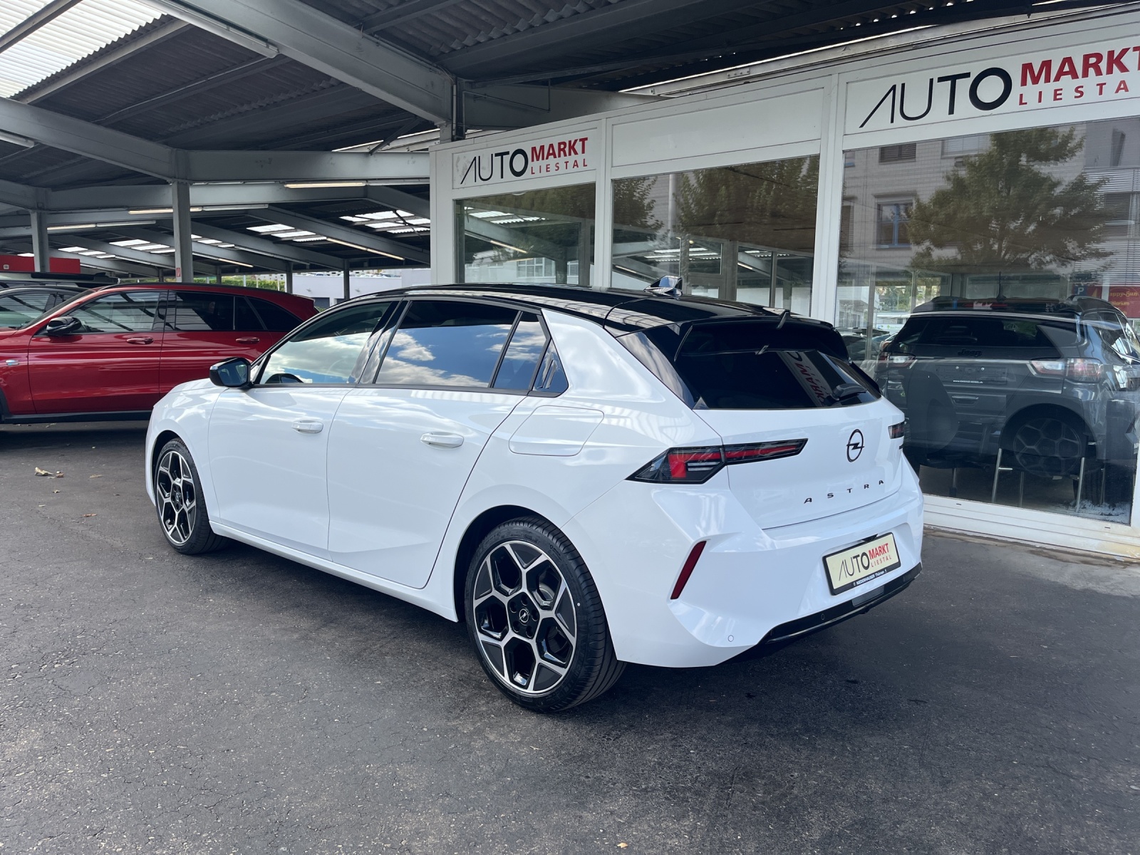 OPEL Astra 1.6 PHEV Turbo Swiss Plus A-image-2
