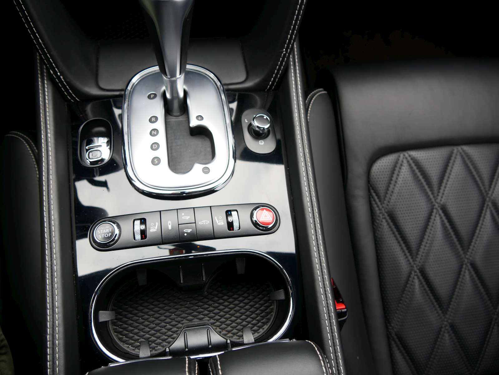 BENTLEY Continental GT 4.0 V8-image-11