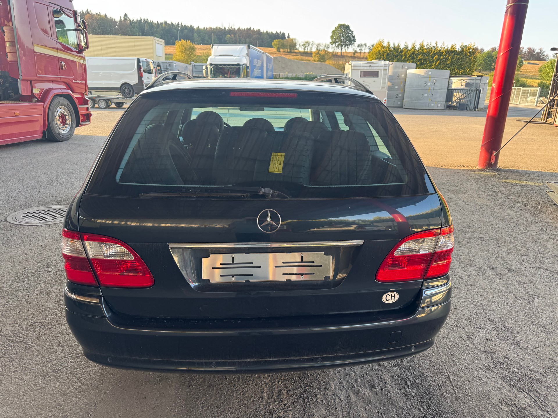 MERCEDES-BENZ E 320 Avantgarde Automatic-image-3