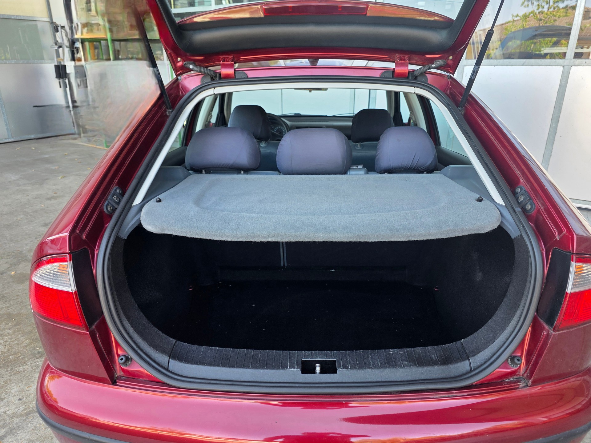 SEAT Leon 1.8 Signo-image-10
