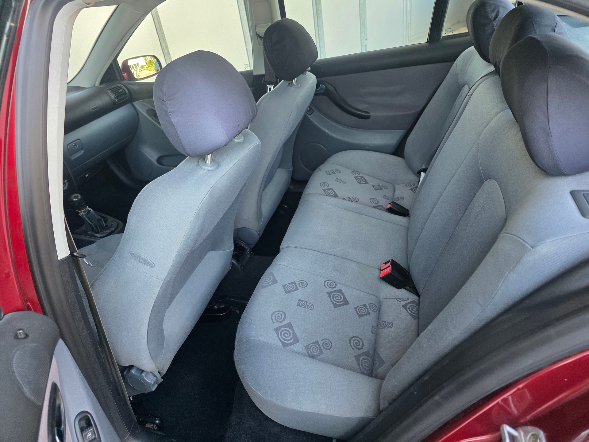SEAT Leon 1.8 Signo-image-11
