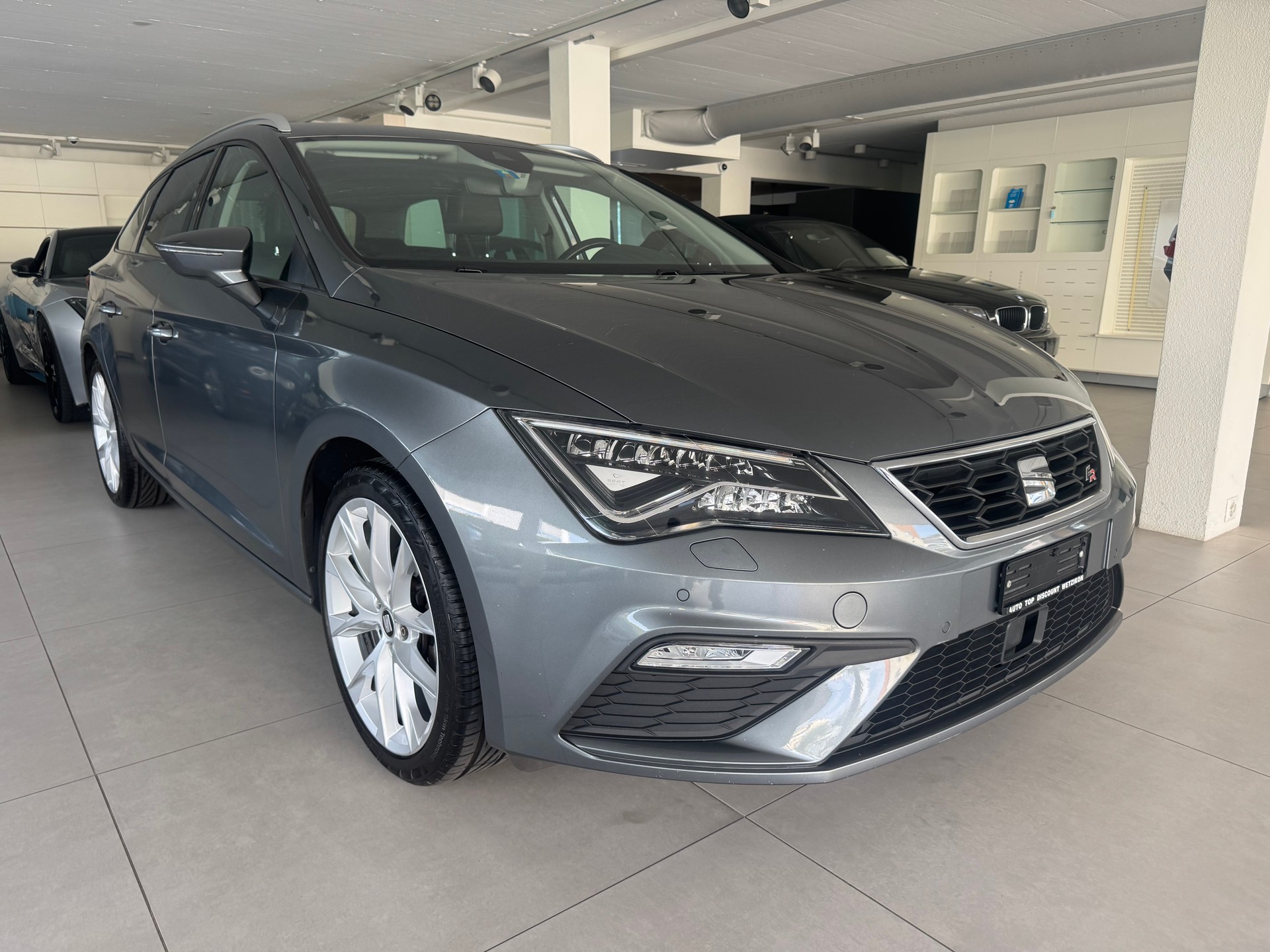 SEAT Leon ST 1.4 TSI ACT FR DSG-image-1