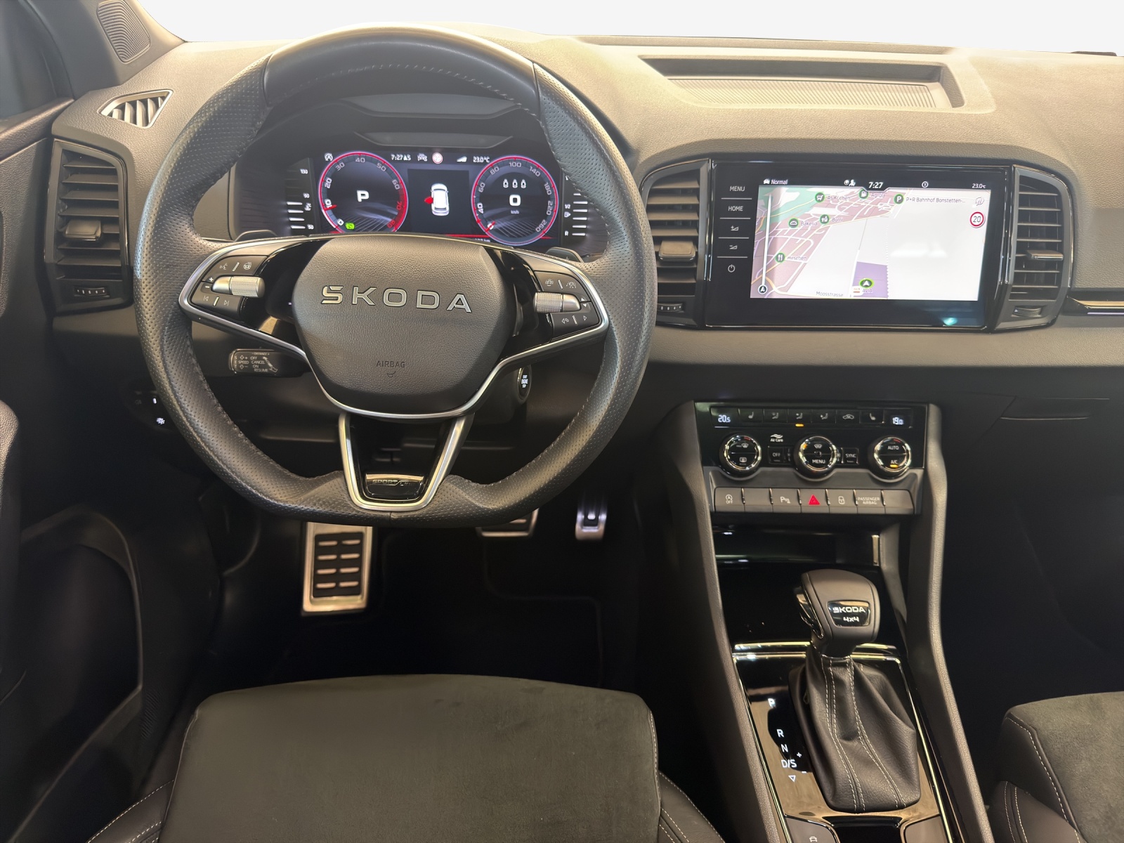 SKODA Karoq 2.0 TSI SportLine 4x4 DSG-image-8