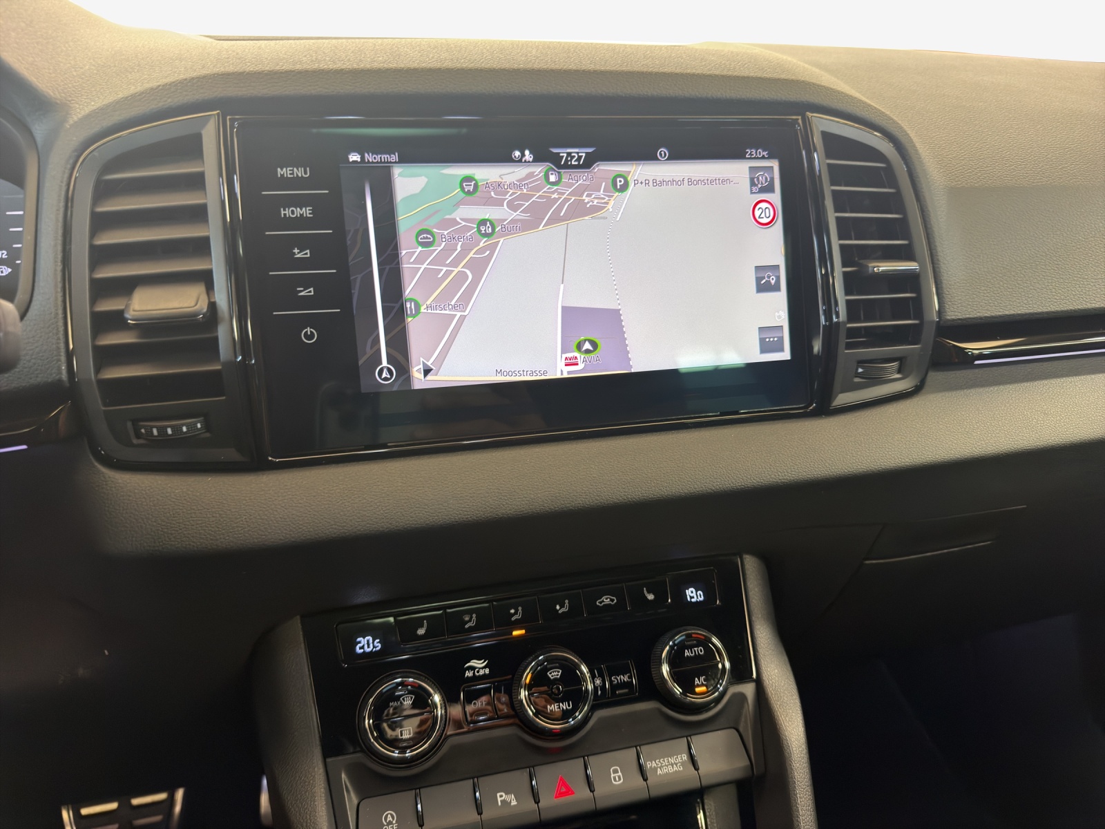 SKODA Karoq 2.0 TSI SportLine 4x4 DSG-image-10