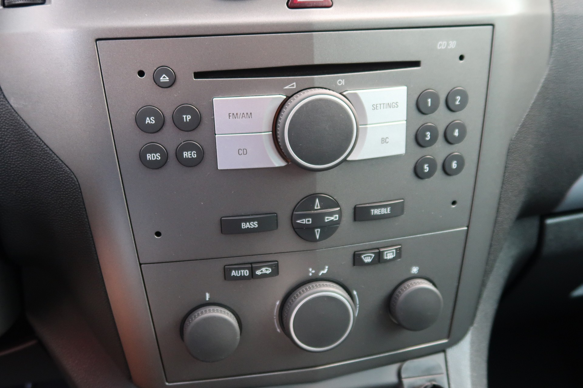 OPEL 2.2 i-image-15