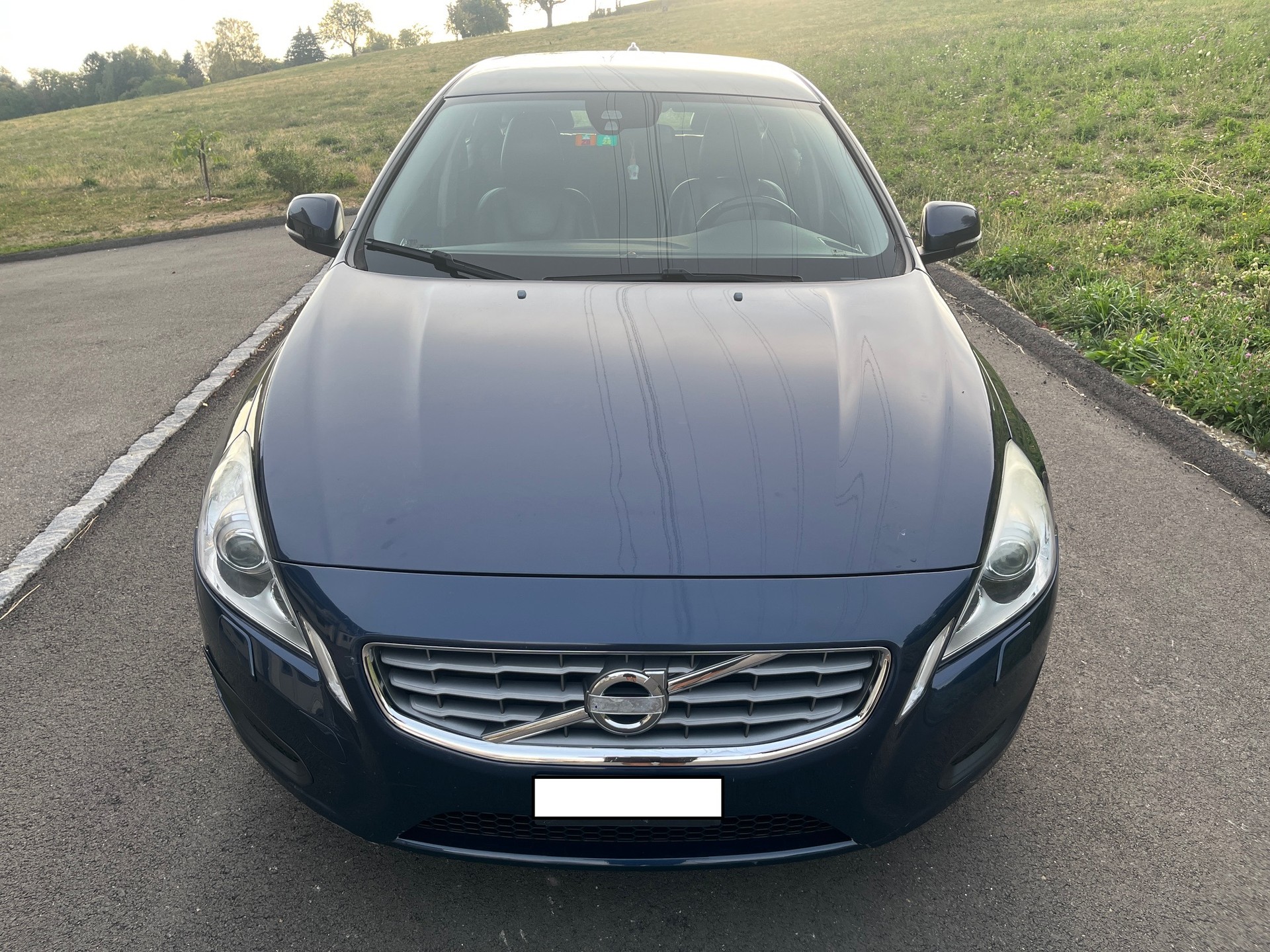 VOLVO 2.0 D4 Kinetic S/S-image-2