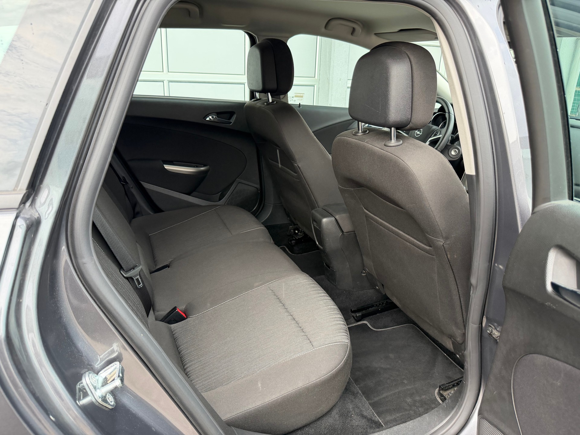 OPEL Astra SportsTourer 1.4i 16V Turbo-image-12