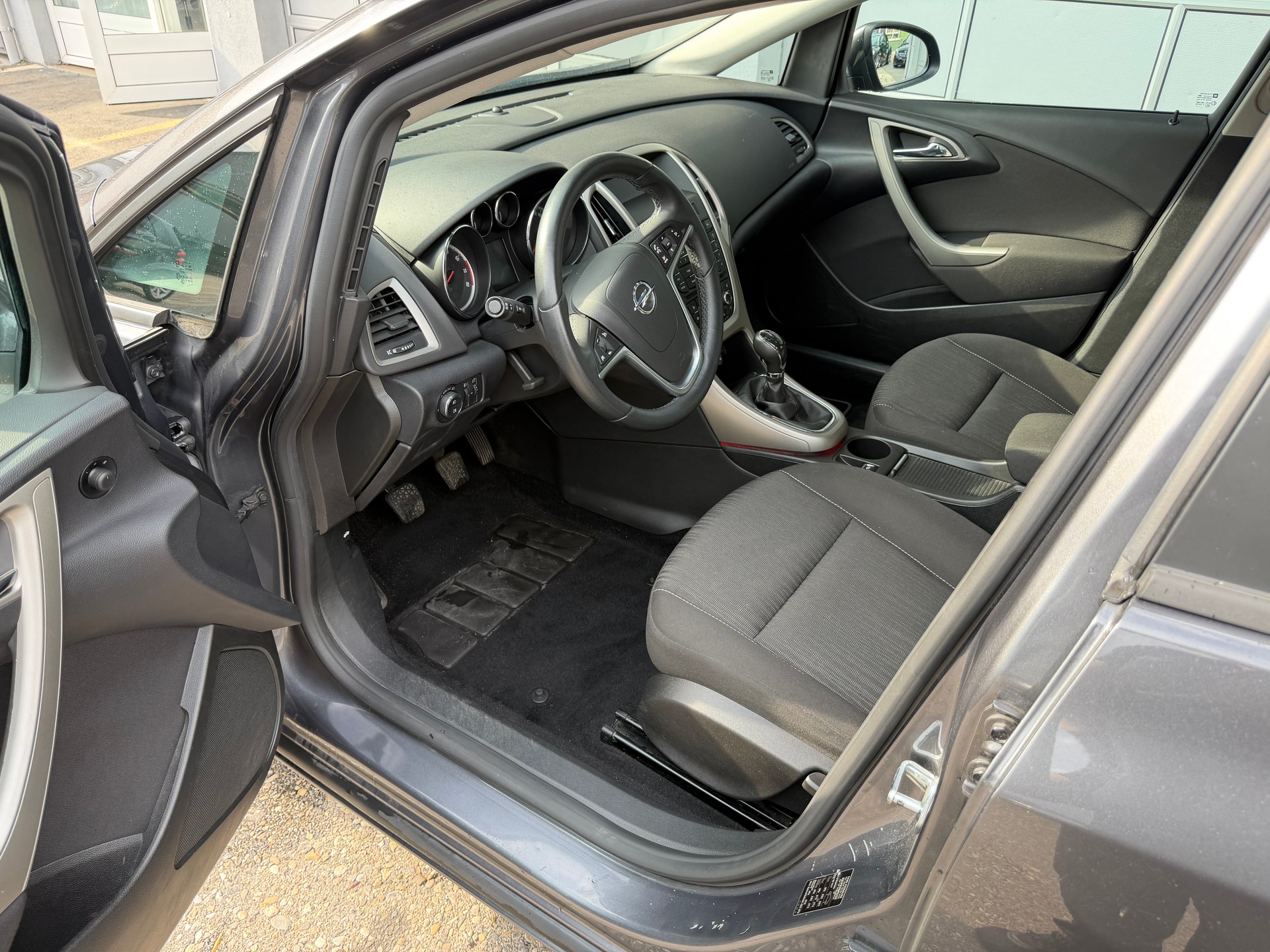OPEL Astra SportsTourer 1.4i 16V Turbo-image-8