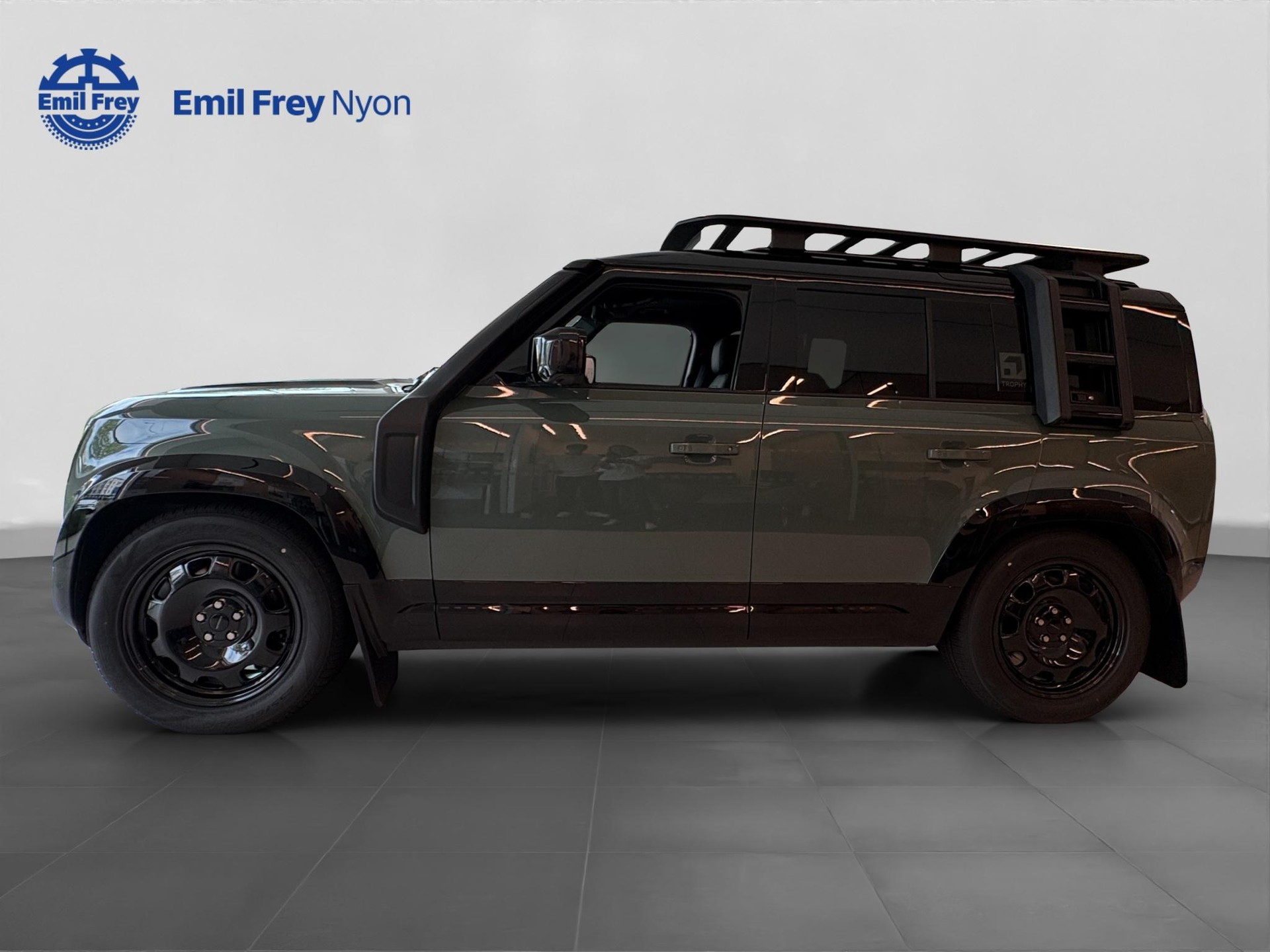 LAND ROVER Defender 110 3.0 D I6 350 Trophy Edition Keswick-image-2
