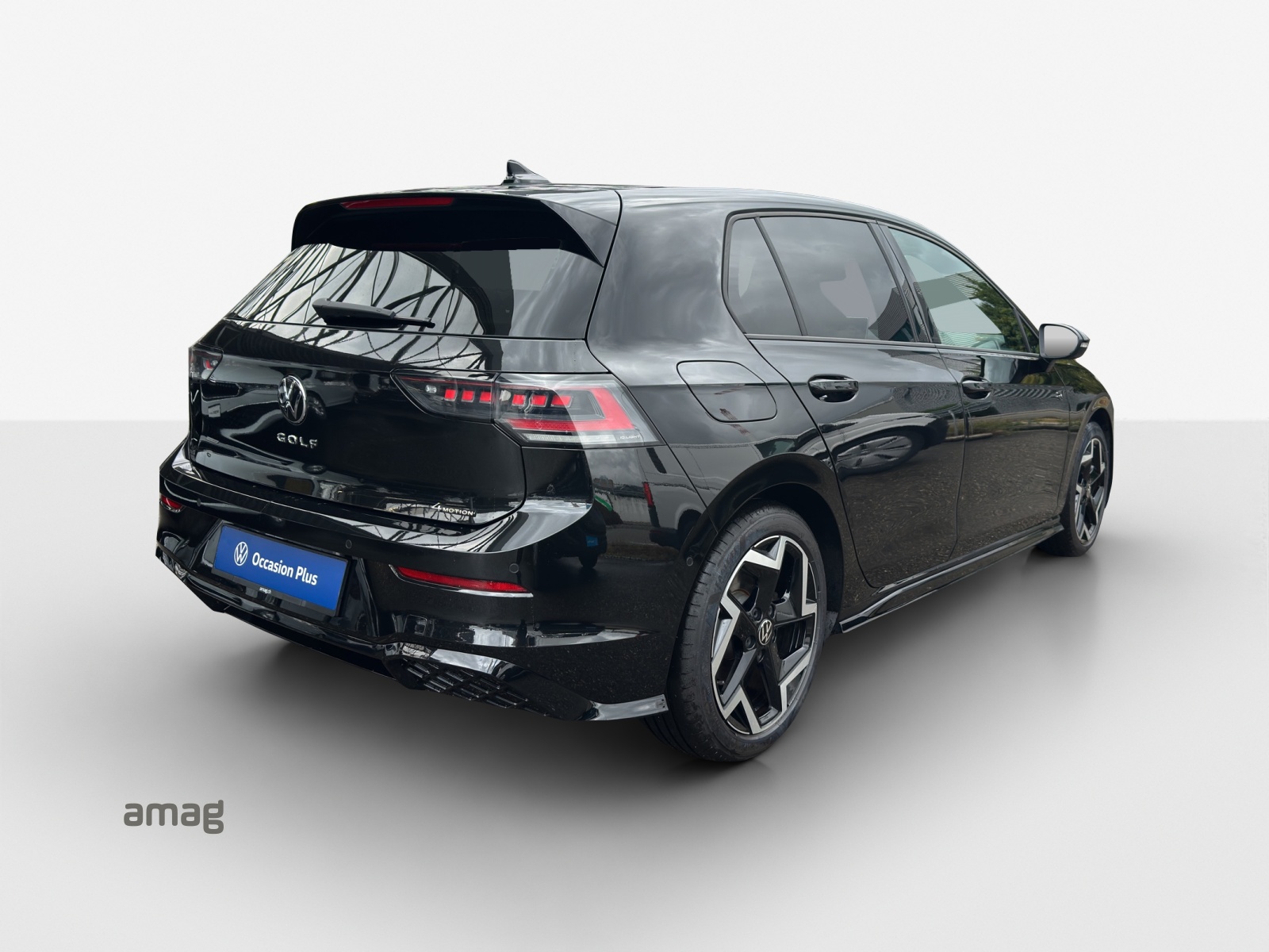 VW Golf 2.0 TSI R-Line DSG 4 Motion-image-4