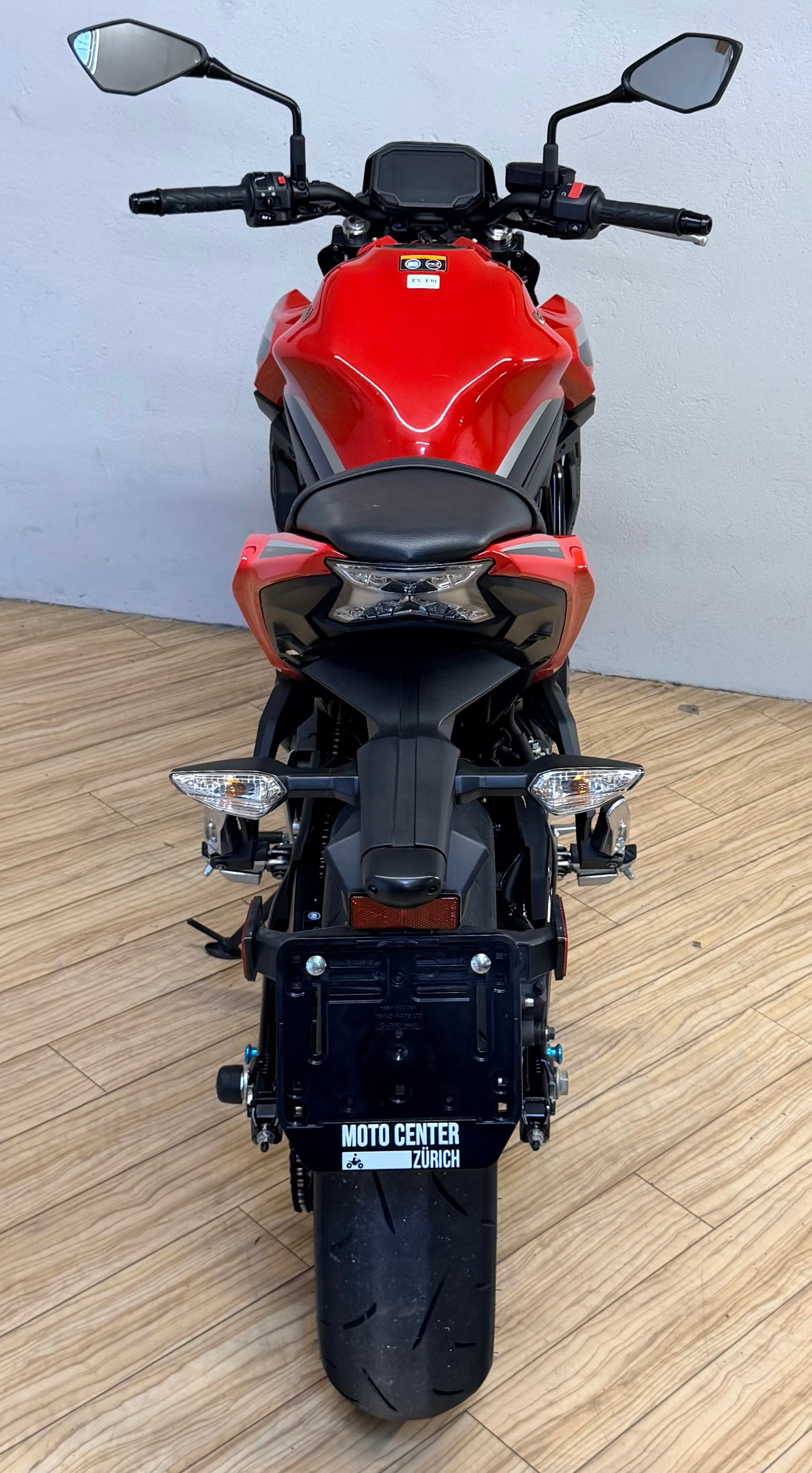 KAWASAKI Z 650 Anniversary Edition (35kW)-showroom-element-3