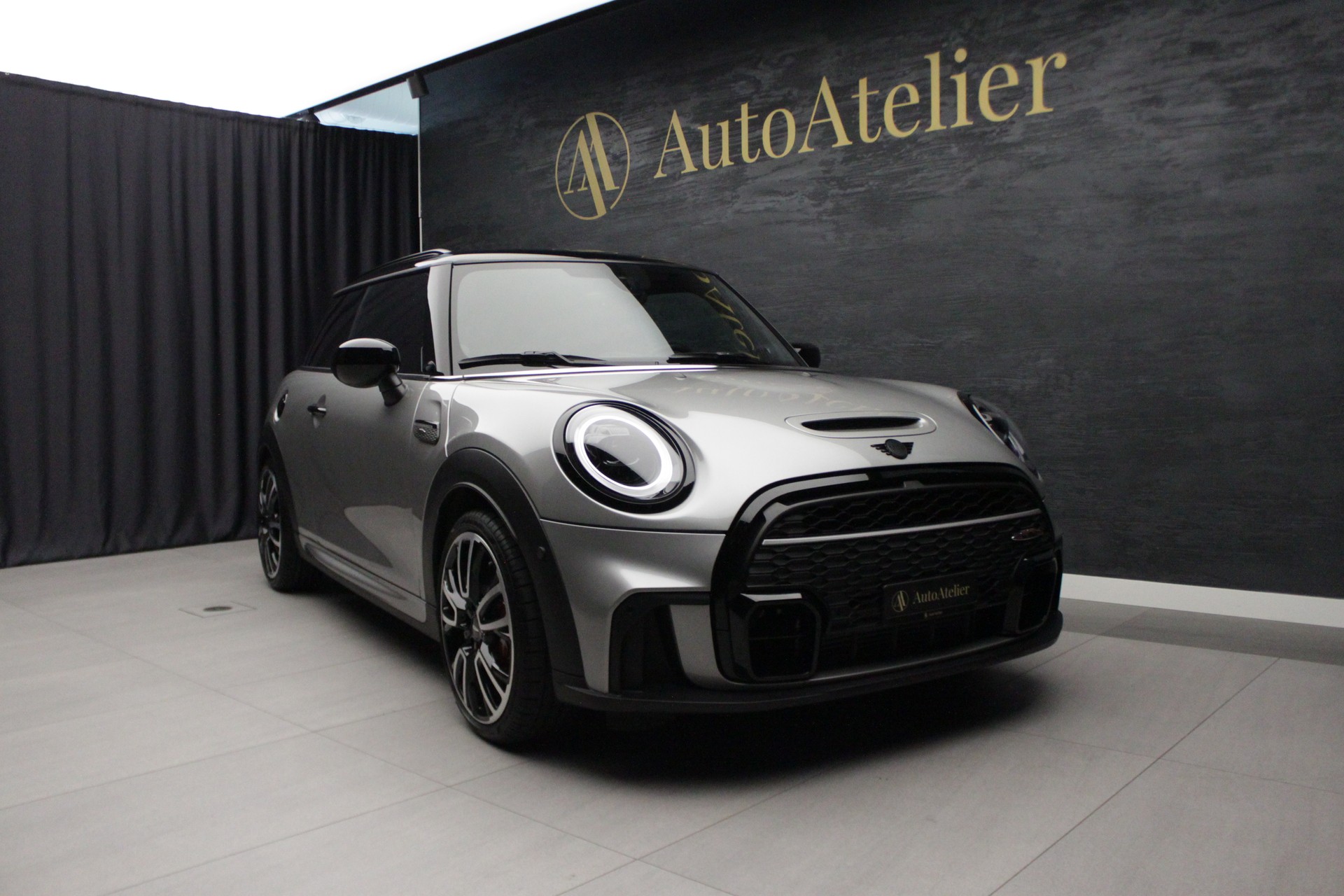 MINI Cooper John Cooper Works Steptronic-image-2