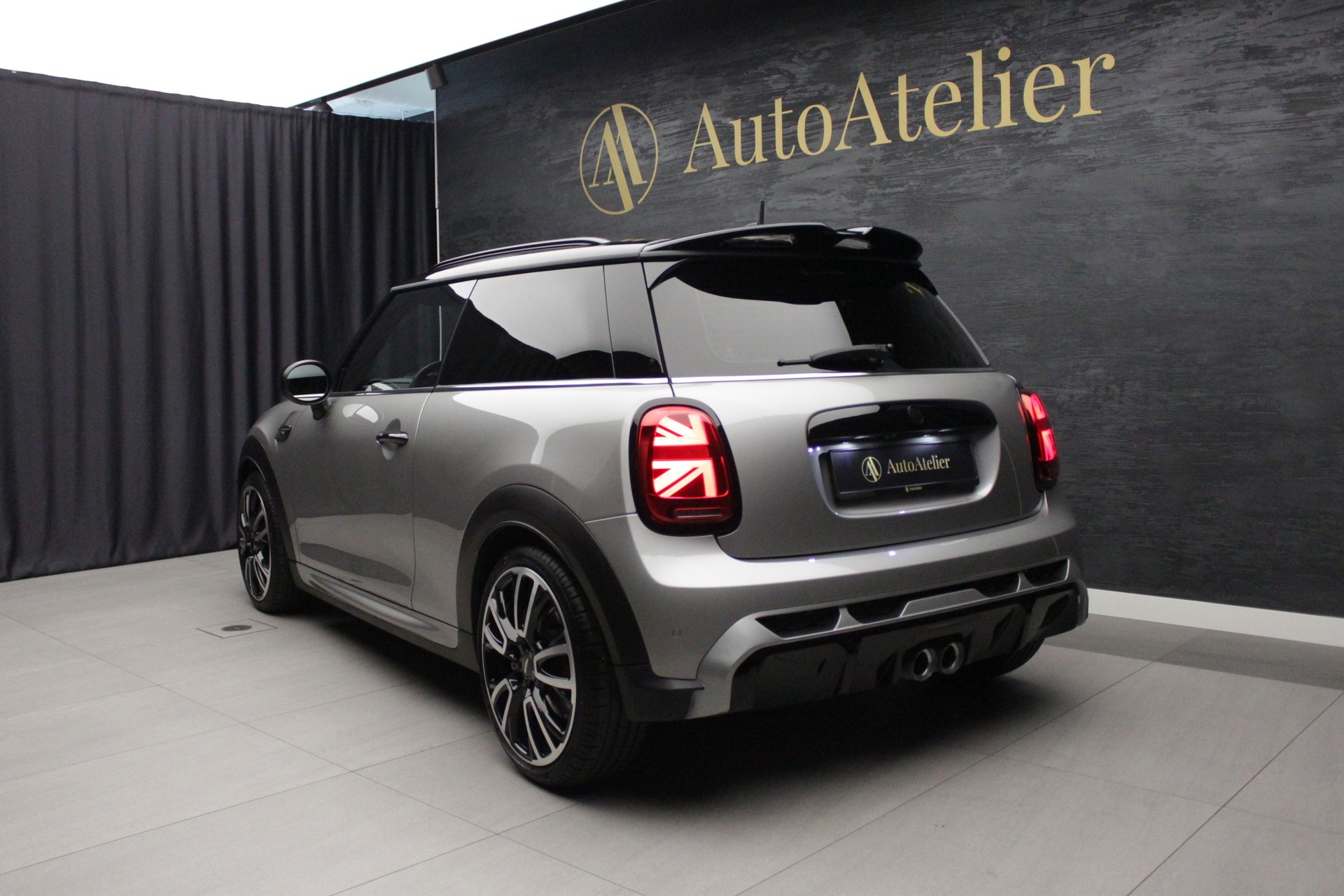 MINI Cooper John Cooper Works Steptronic-image-12