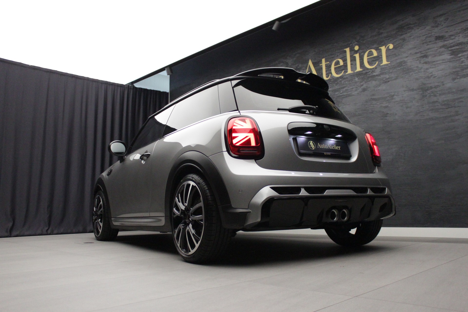 MINI Cooper John Cooper Works Steptronic-image-13