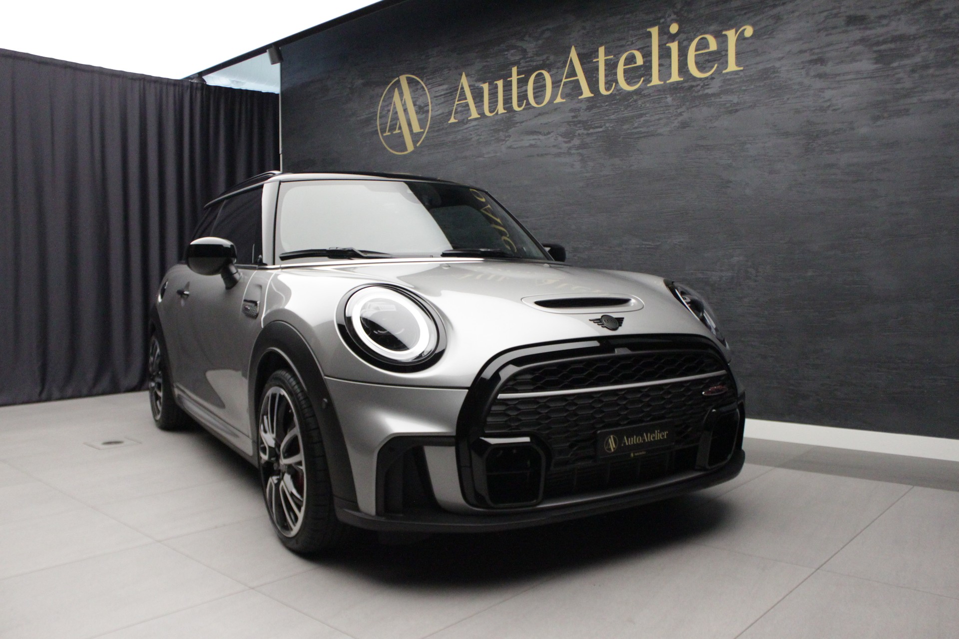 MINI Cooper John Cooper Works Steptronic-image-4