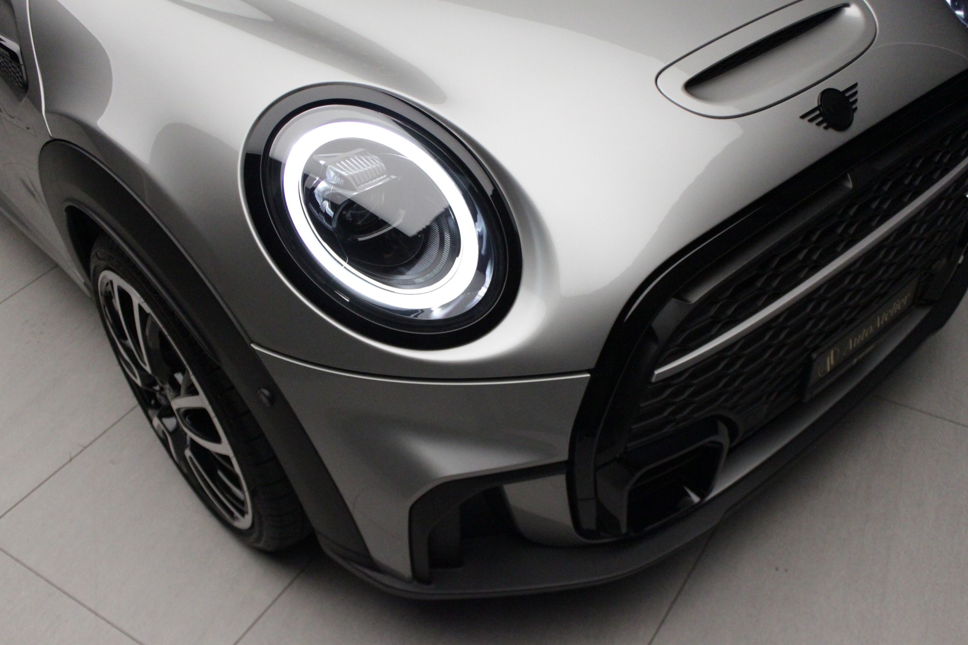 MINI Cooper John Cooper Works Steptronic-image-5