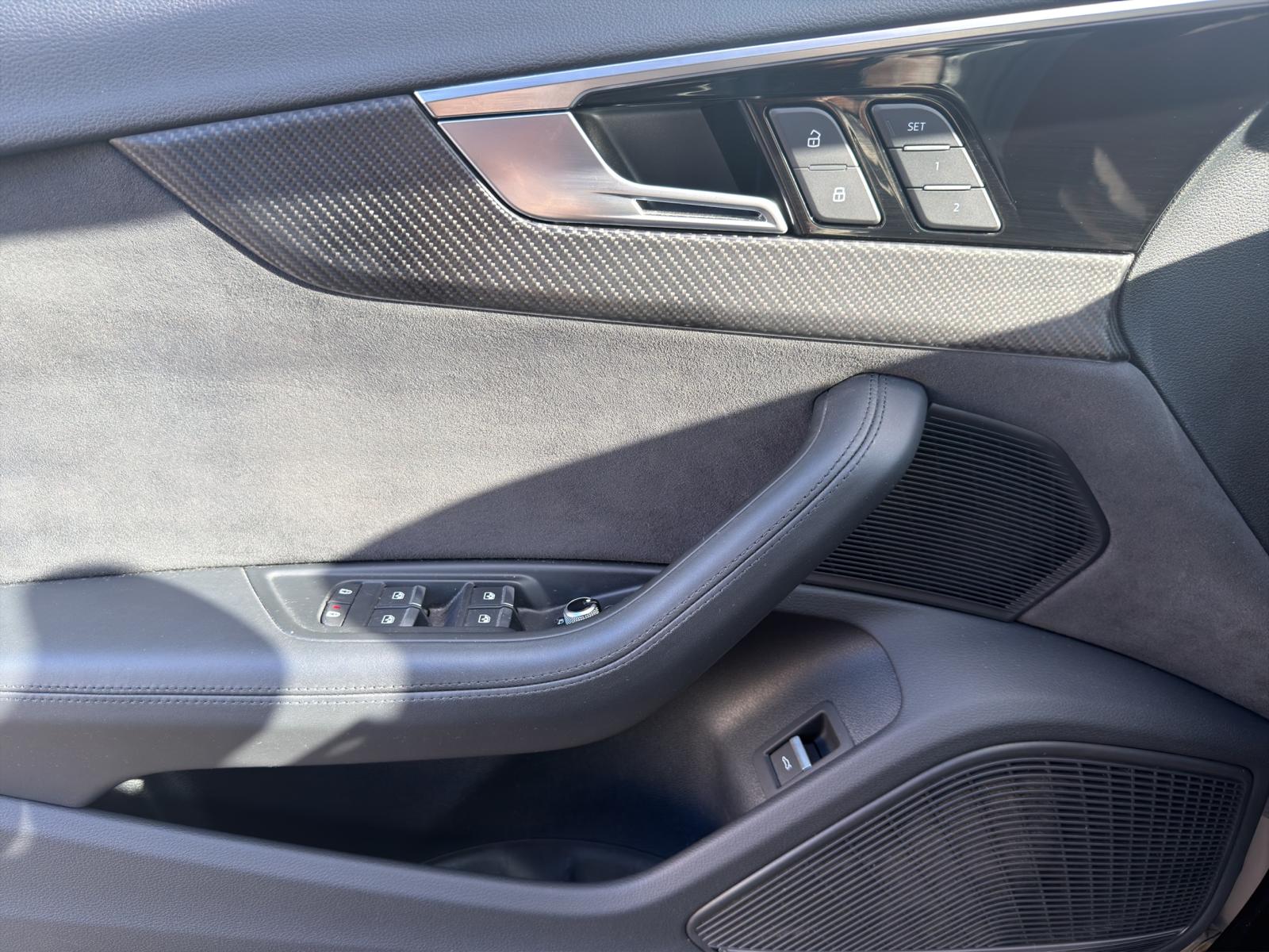 AUDI RS4 Avant Performante-image-12