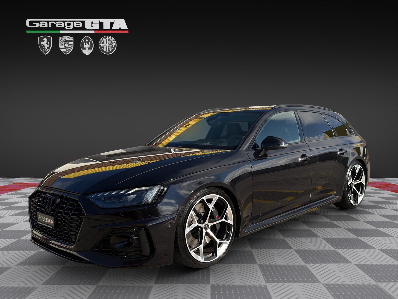 AUDI RS4 Avant Performante-image-0