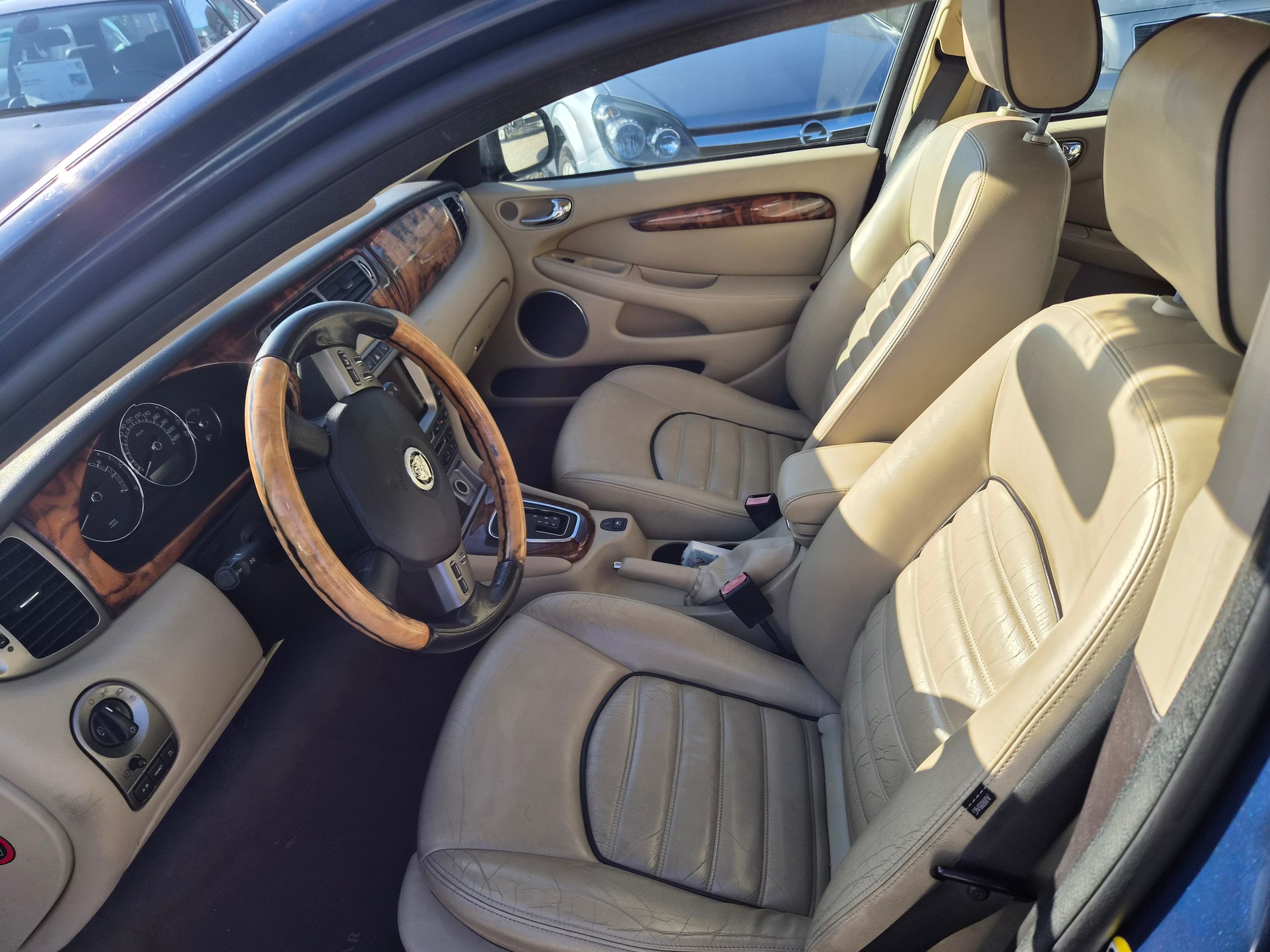 JAGUAR X-Type 3.0 V6 Traction4 Luxury Edition Automatic-image-7