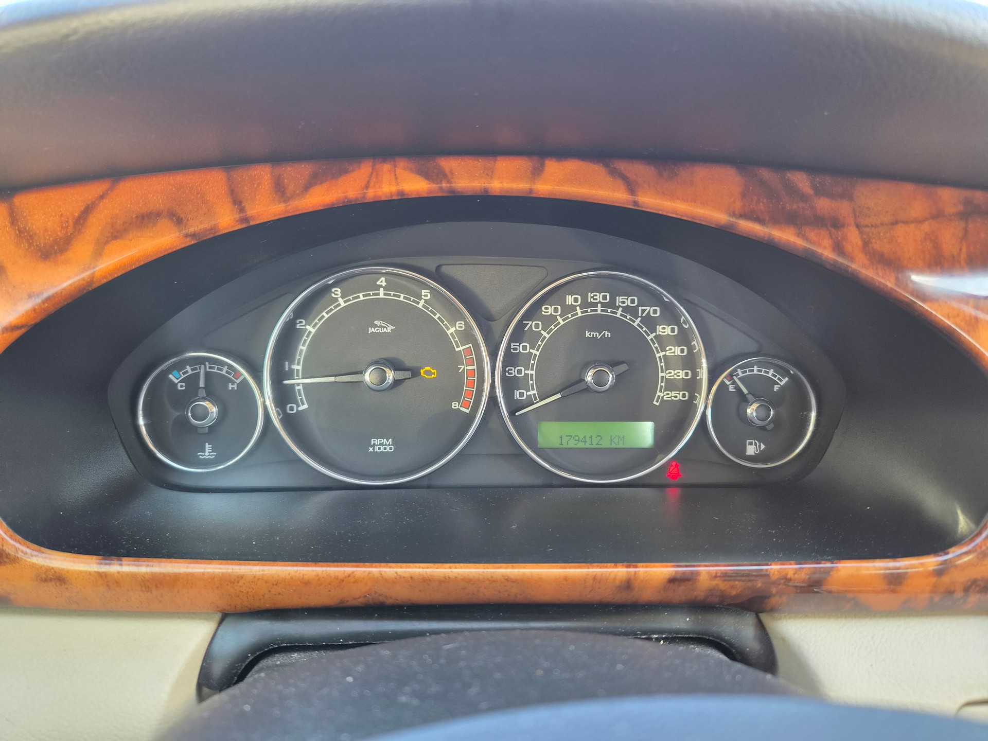 JAGUAR X-Type 3.0 V6 Traction4 Luxury Edition Automatic-image-9