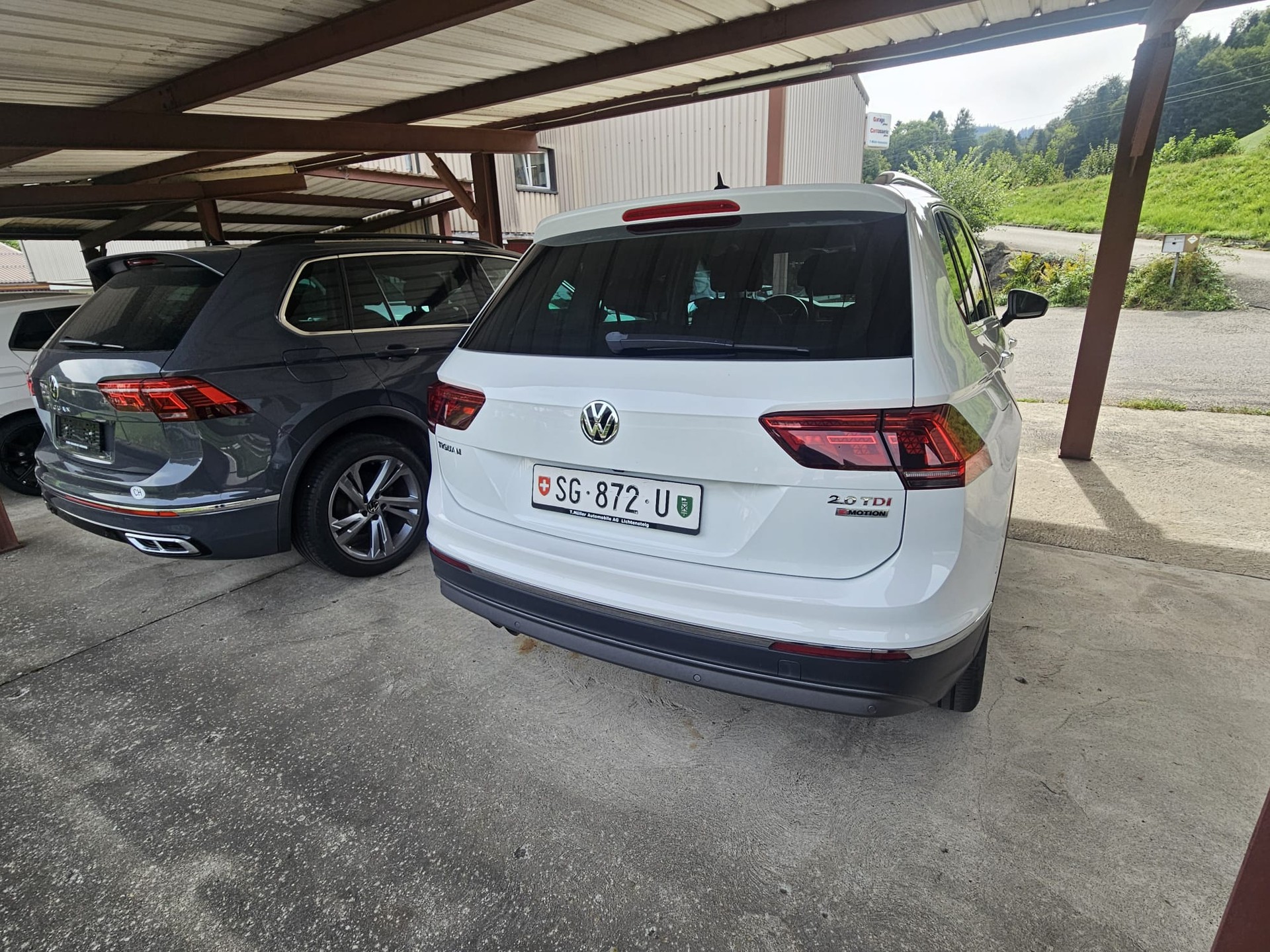 VW Tiguan 2.0 TDI SCR Highline 4Motion DSG-image-4