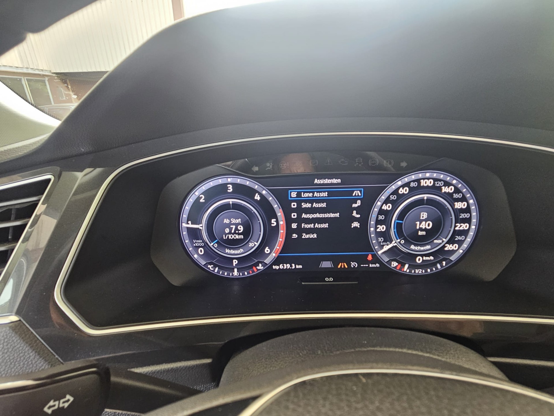 VW Tiguan 2.0 TDI SCR Highline 4Motion DSG-image-10