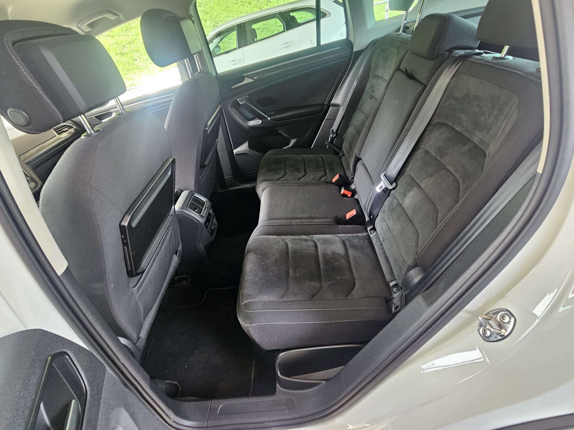 VW Tiguan 2.0 TDI SCR Highline 4Motion DSG-image-7
