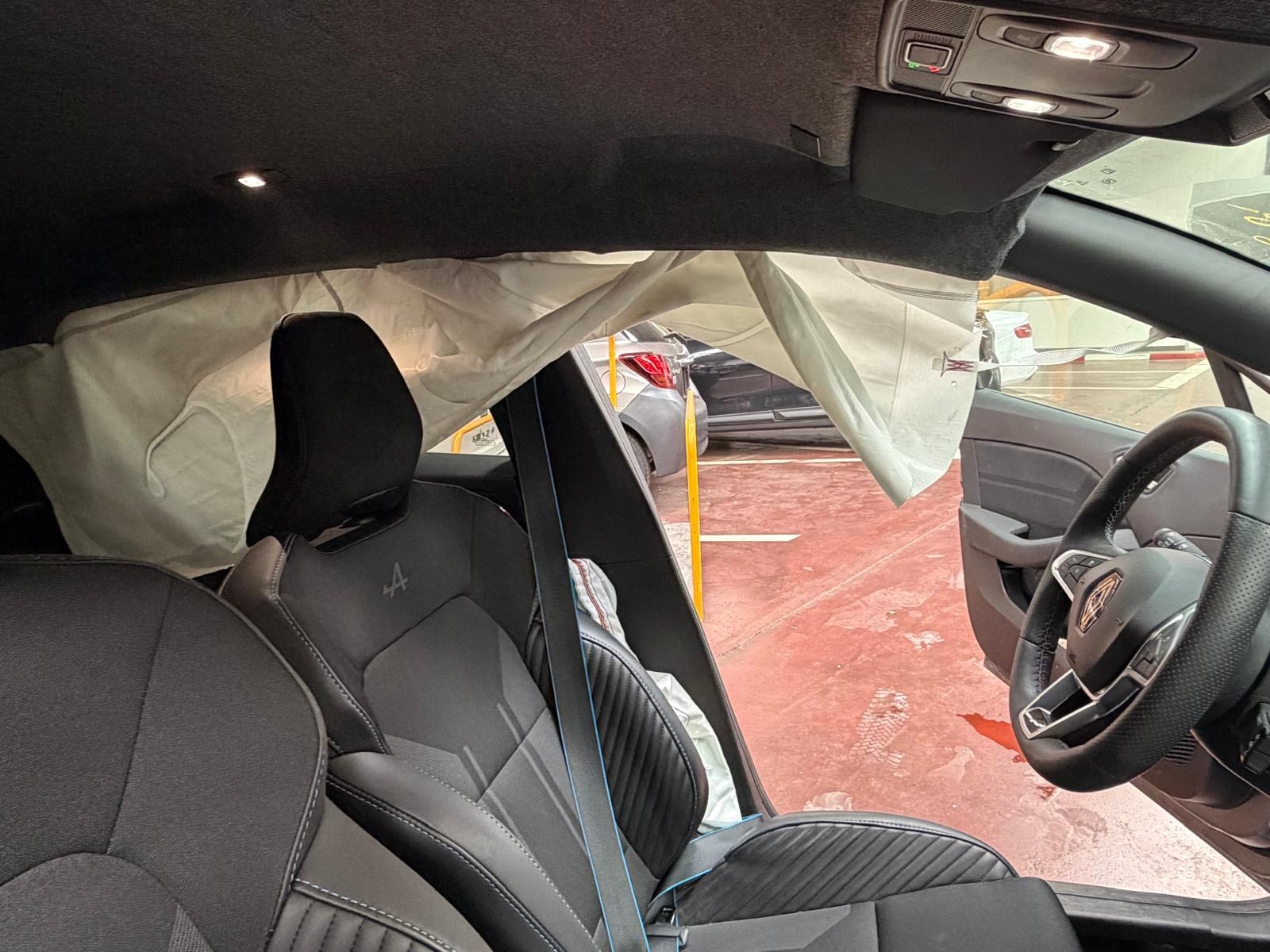 RENAULT Clio 1.6 E-Tech Esprit Alpine-image-12