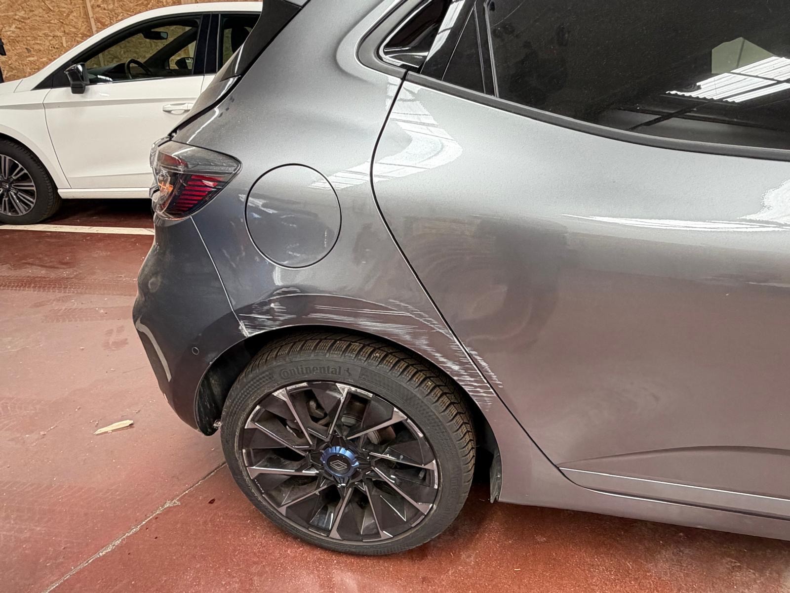RENAULT Clio 1.6 E-Tech Esprit Alpine-image-8