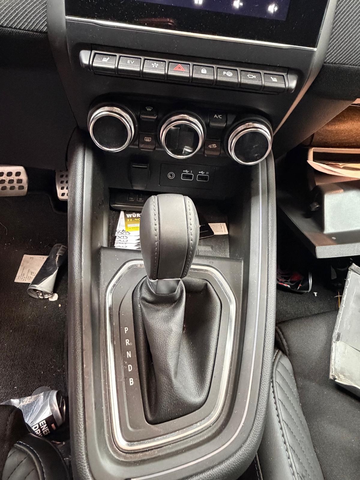 RENAULT Clio 1.6 E-Tech Esprit Alpine-image-18