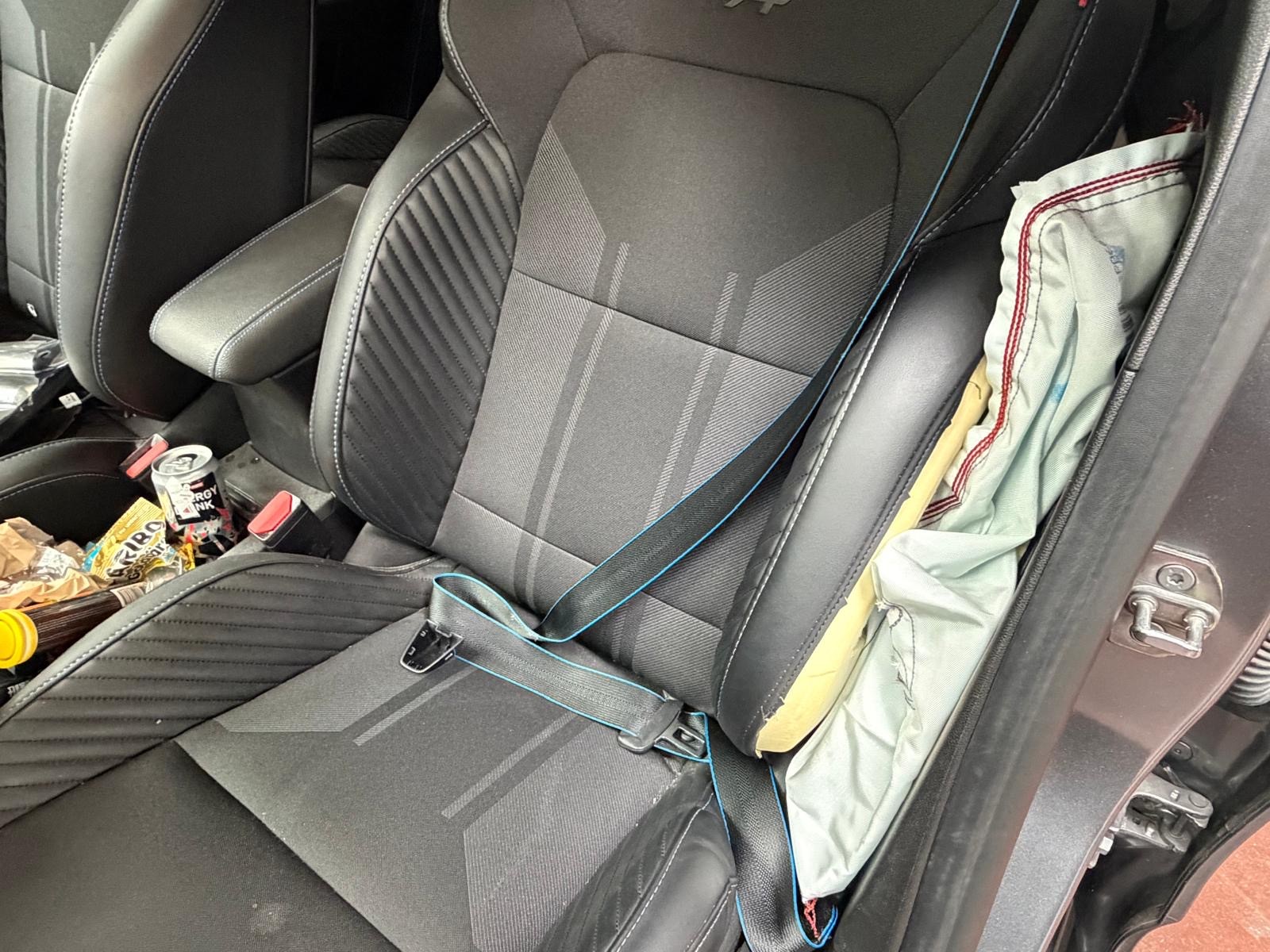 RENAULT Clio 1.6 E-Tech Esprit Alpine-image-13