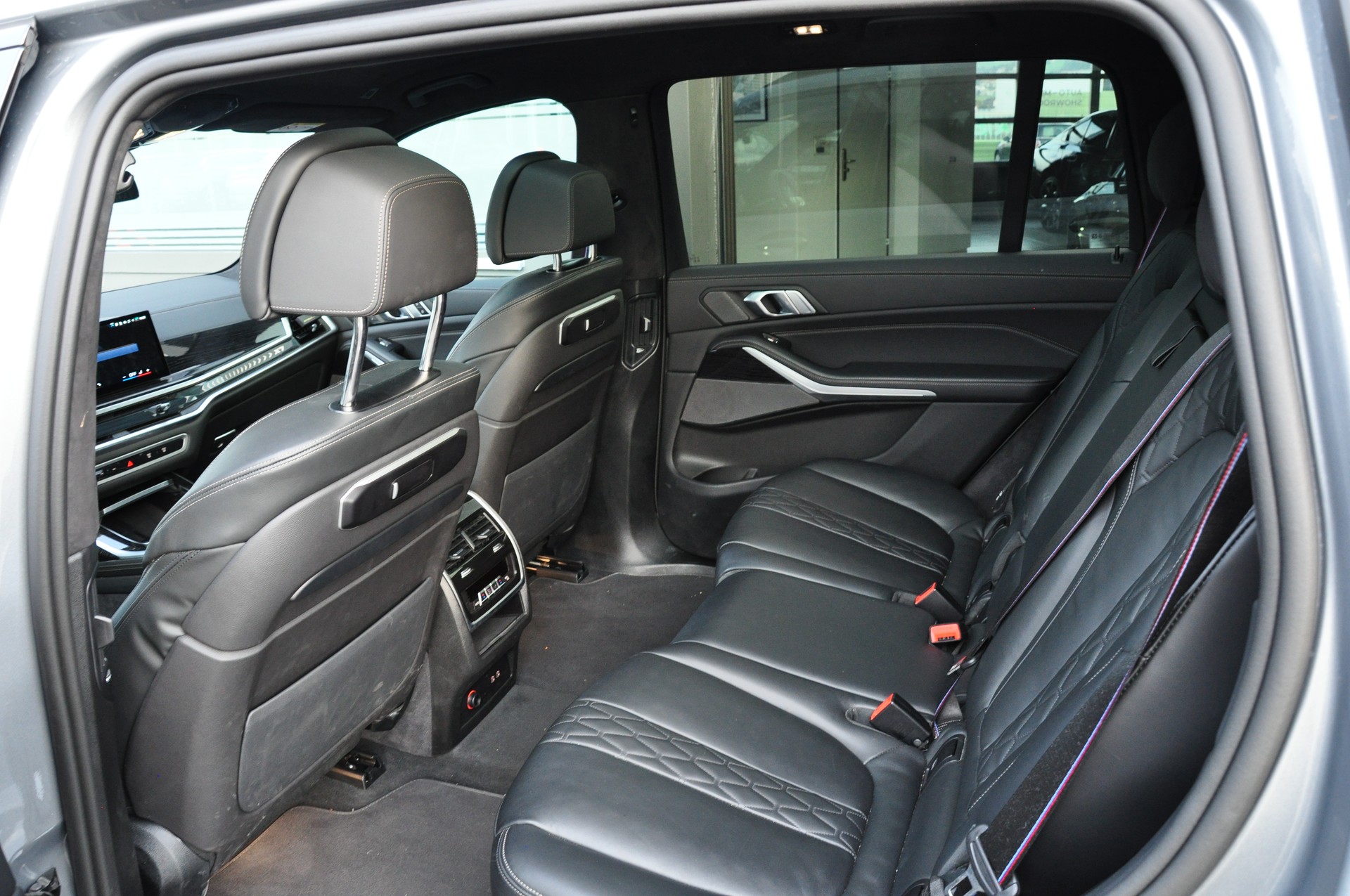 BMW X7 xDrive 48V 40d M Sport Pro Steptronic-image-13