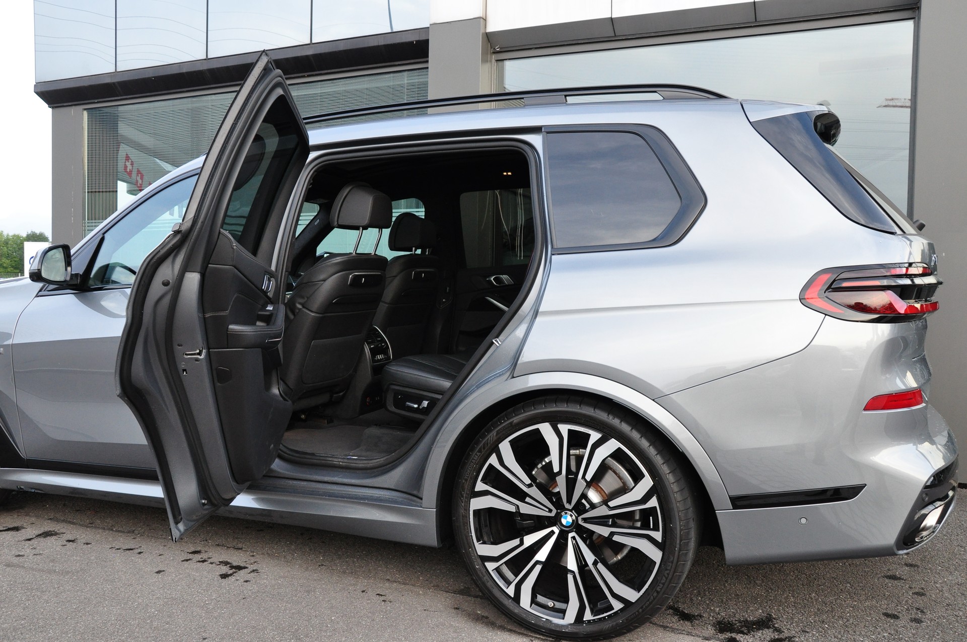 BMW X7 xDrive 48V 40d M Sport Pro Steptronic-image-10