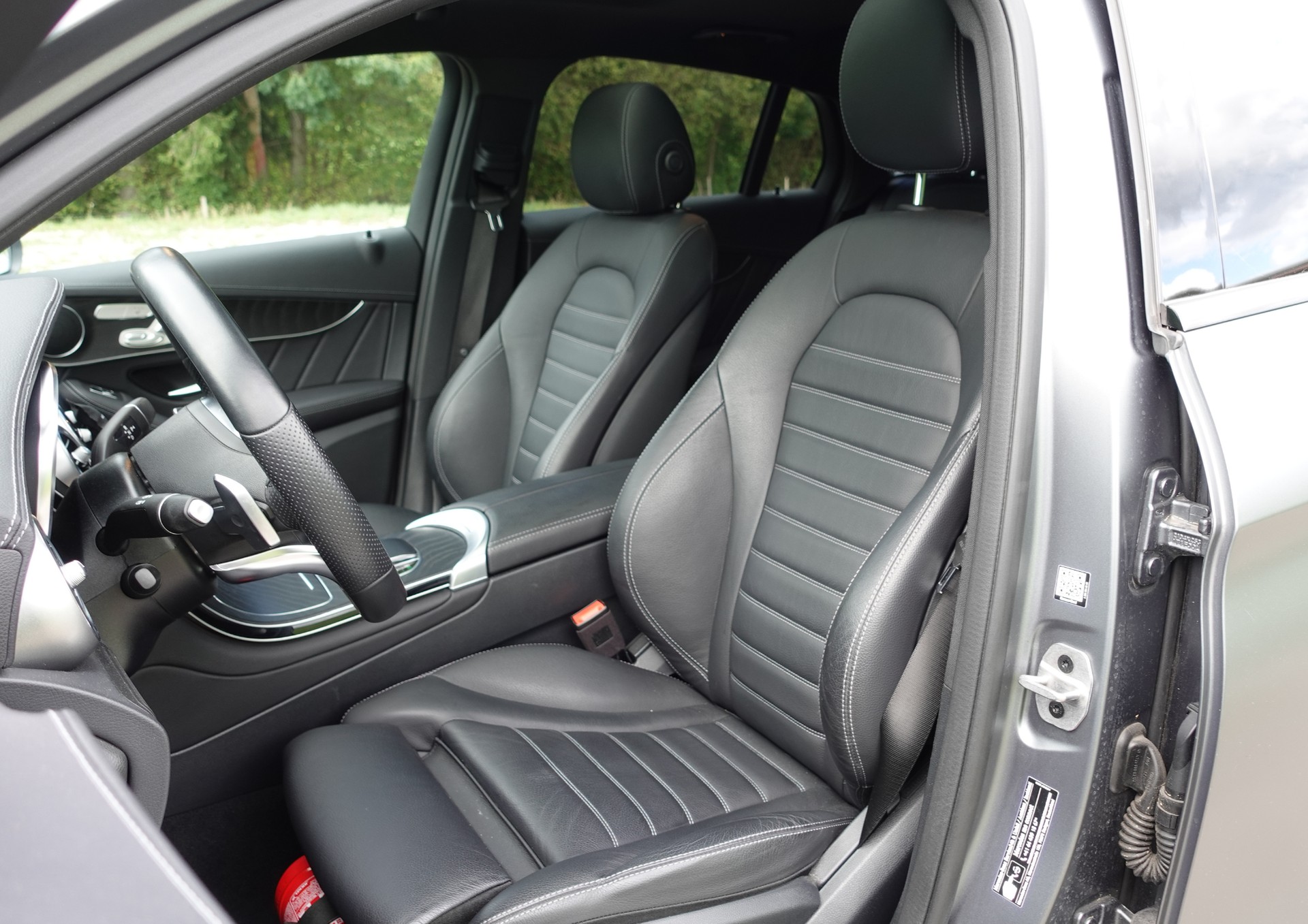 MERCEDES-BENZ GLC 200 AMG Line 4m-image-9