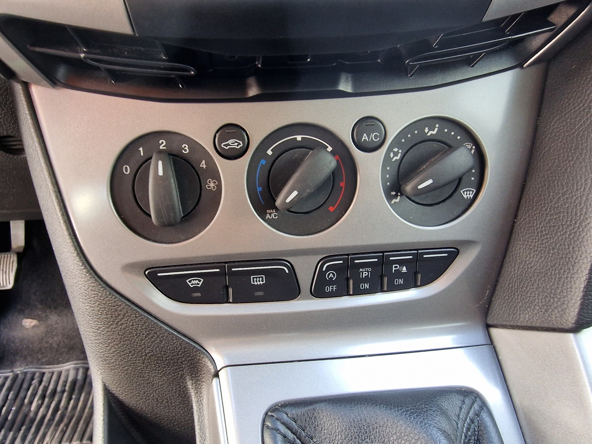 FORD Focus 1.0 SCTi Trend 12Mt Gara MFK Neu 8xAlu-image-15