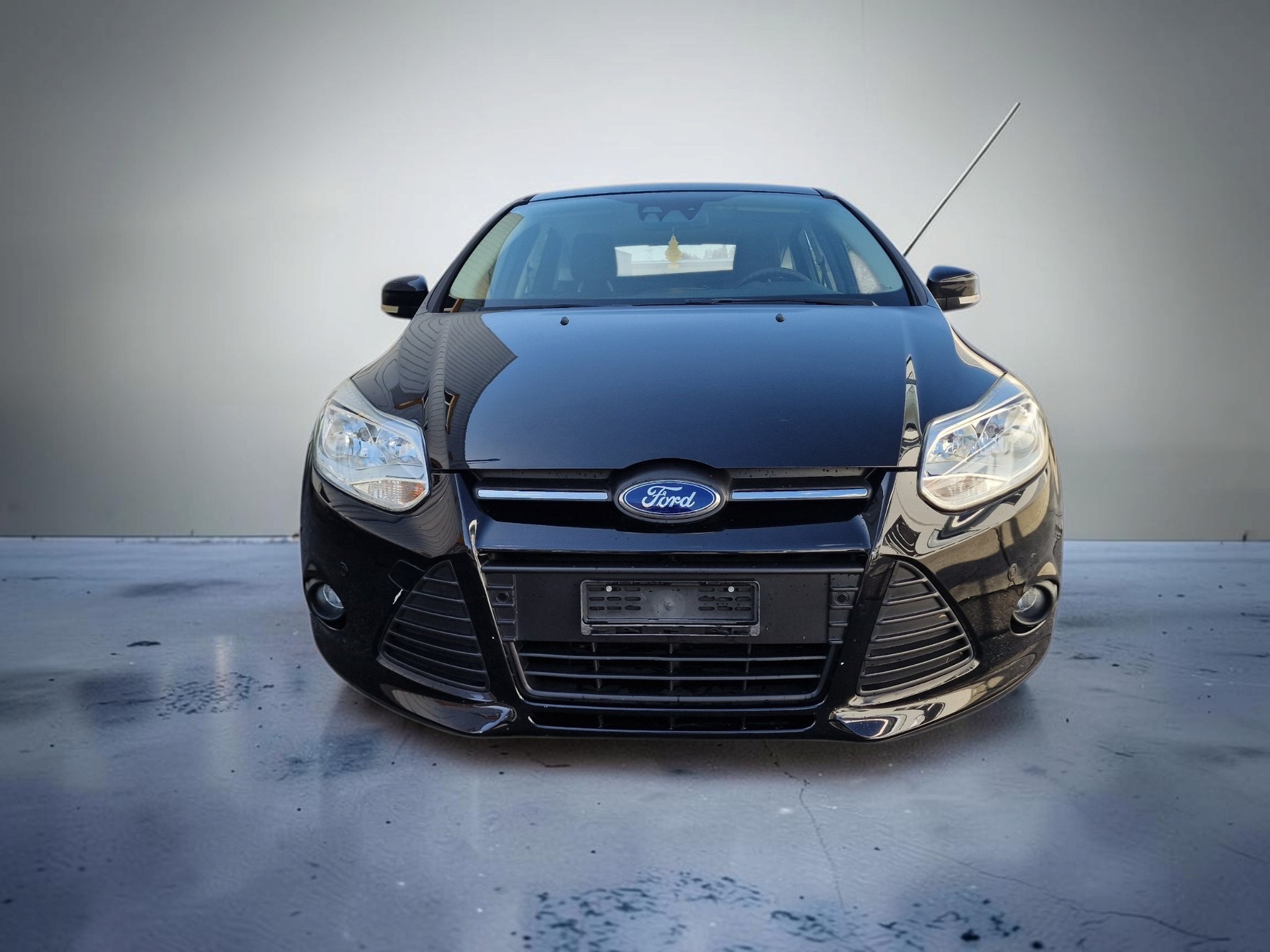 FORD Focus 1.0 SCTi Trend 12Mt Gara MFK Neu 8xAlu-showroom-element-2