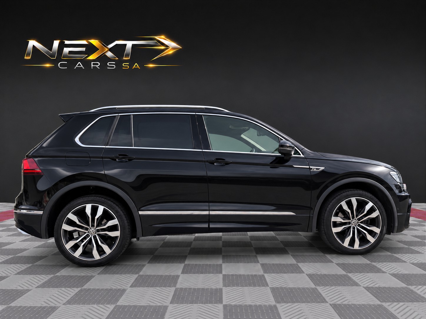 VW Tiguan 2.0TSI HIGHLINE R Line 4Motion DSG-image-5