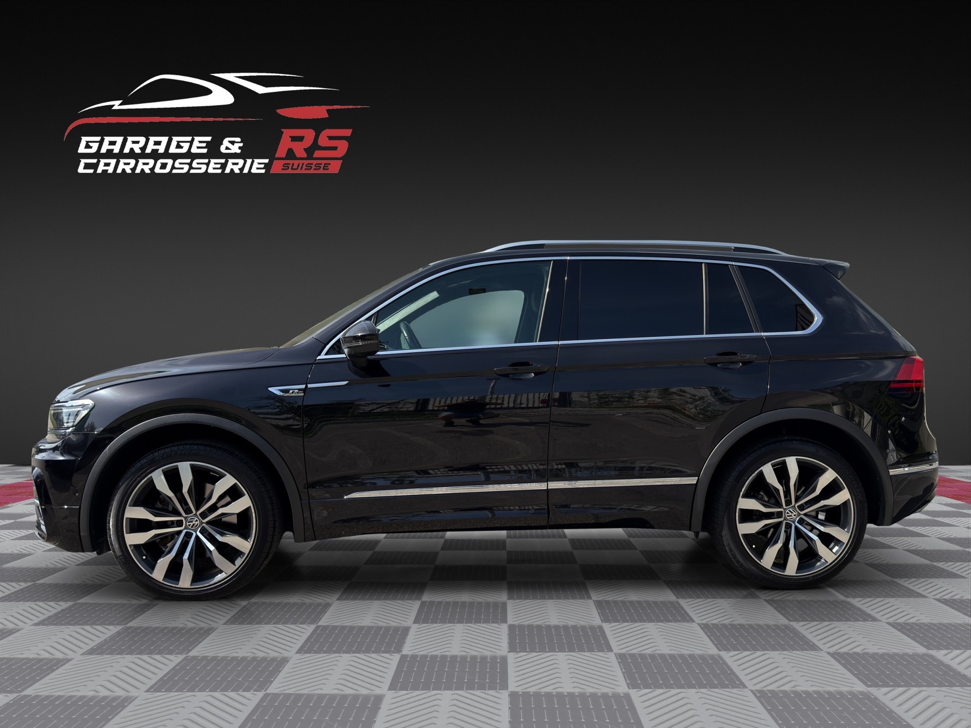 VW Tiguan 2.0TSI HIGHLINE R Line 4Motion DSG-image-1